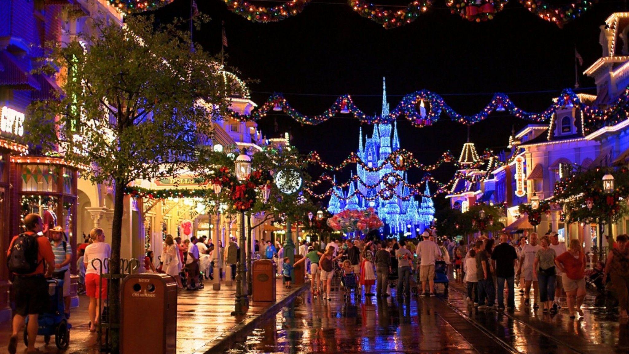 2048x1152 Disneyland Christmas Wallpaper