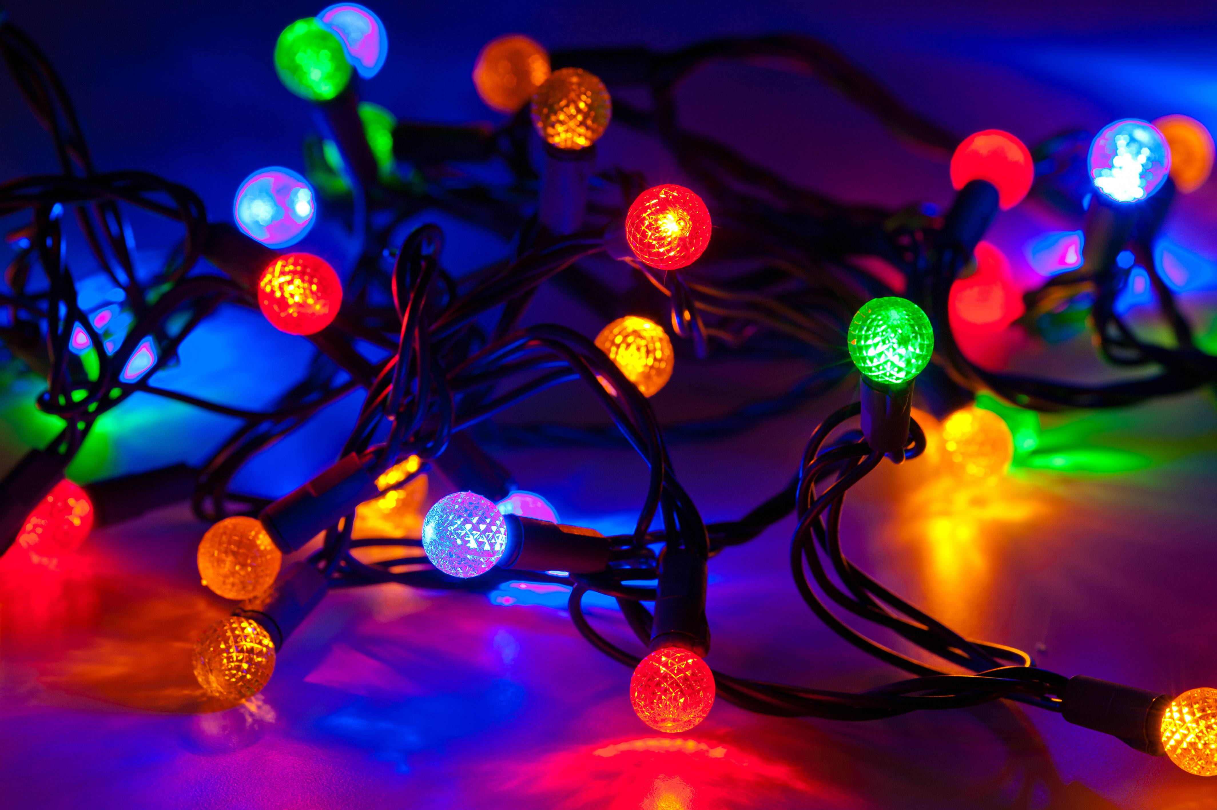 4256x2832 Free HD Christmas Lights Wallpaper