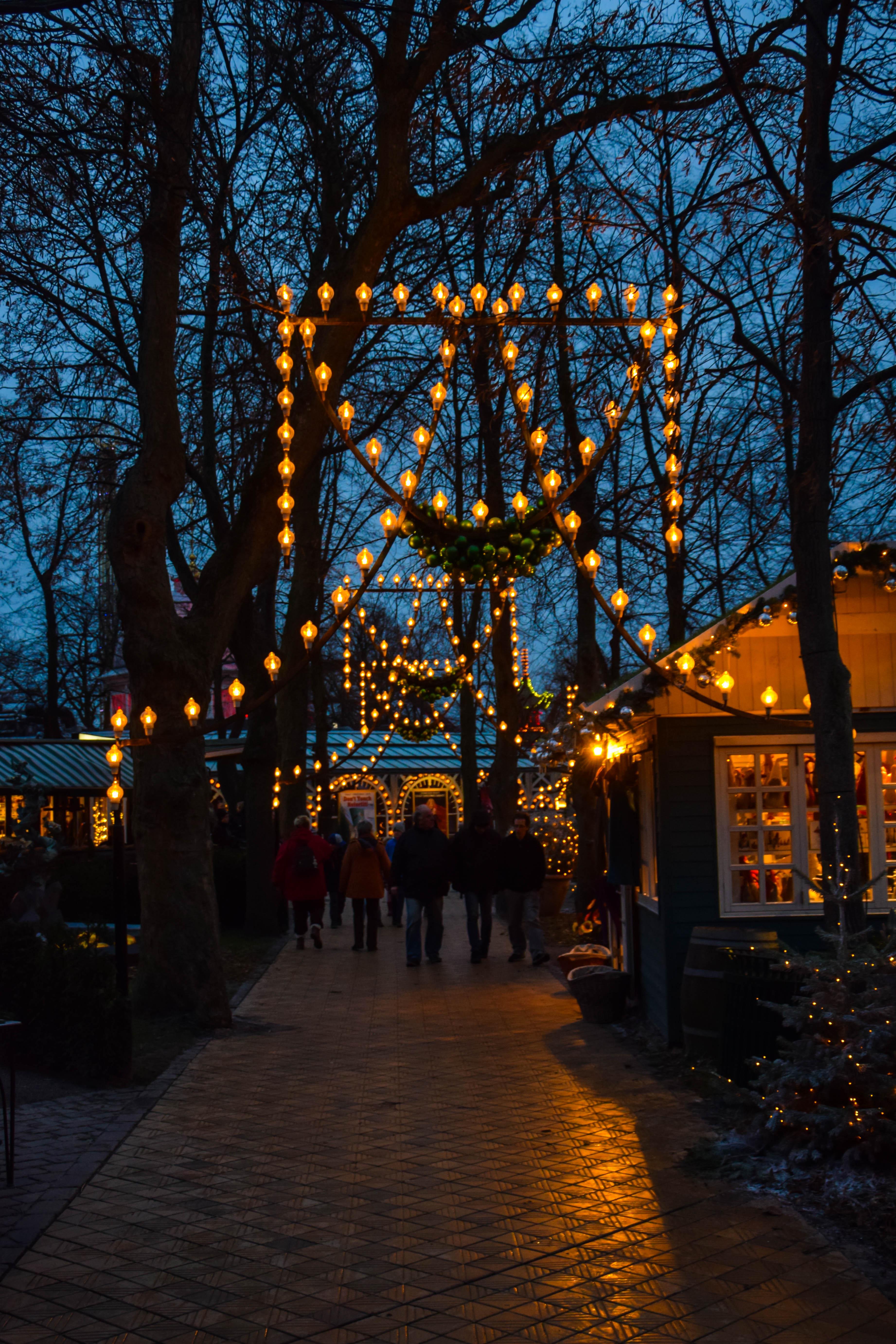 3685x5528 Christmas market at Tivoli