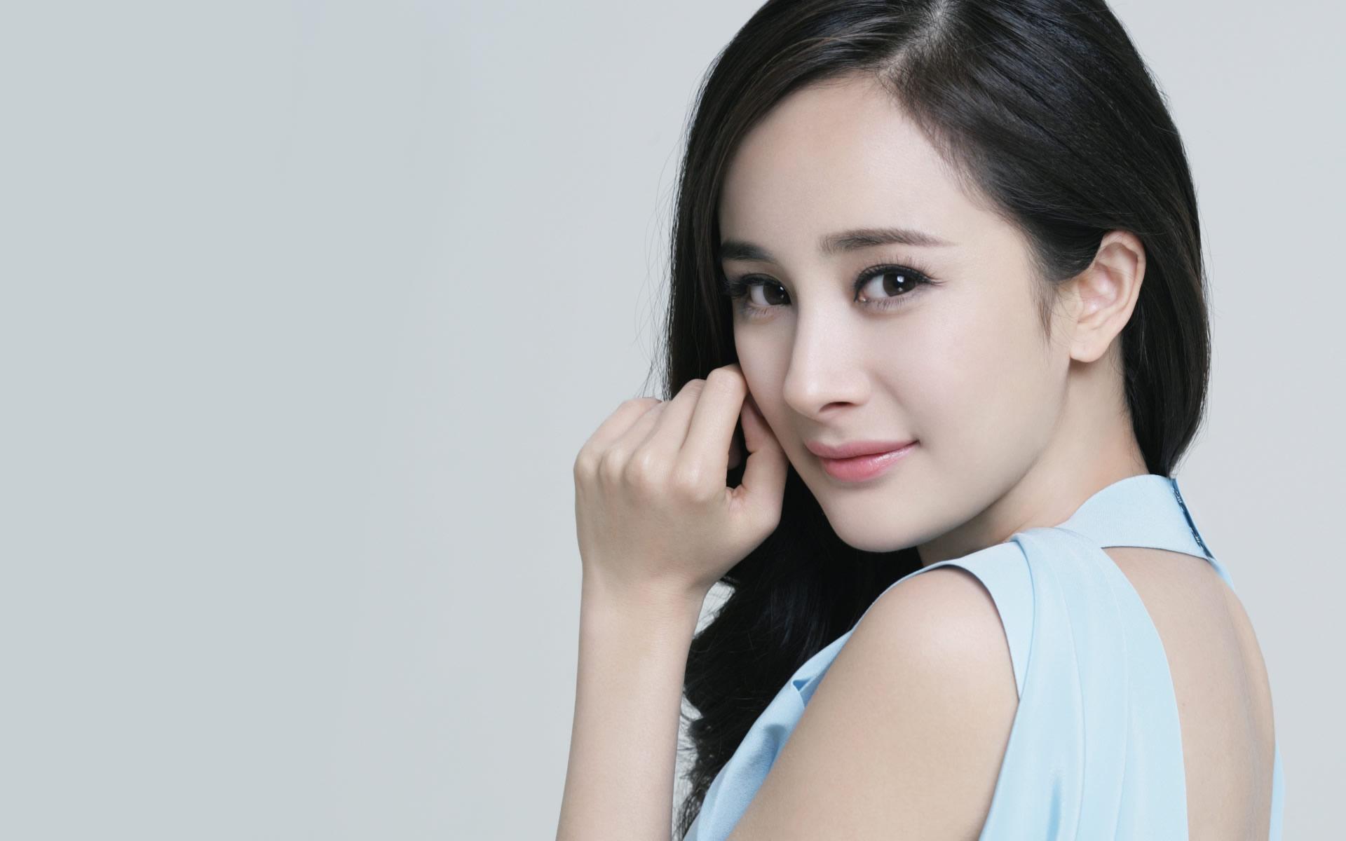 1920x1200 Cai Xukun and Yang Mi Remain the Top Celebrities in China in April: R3