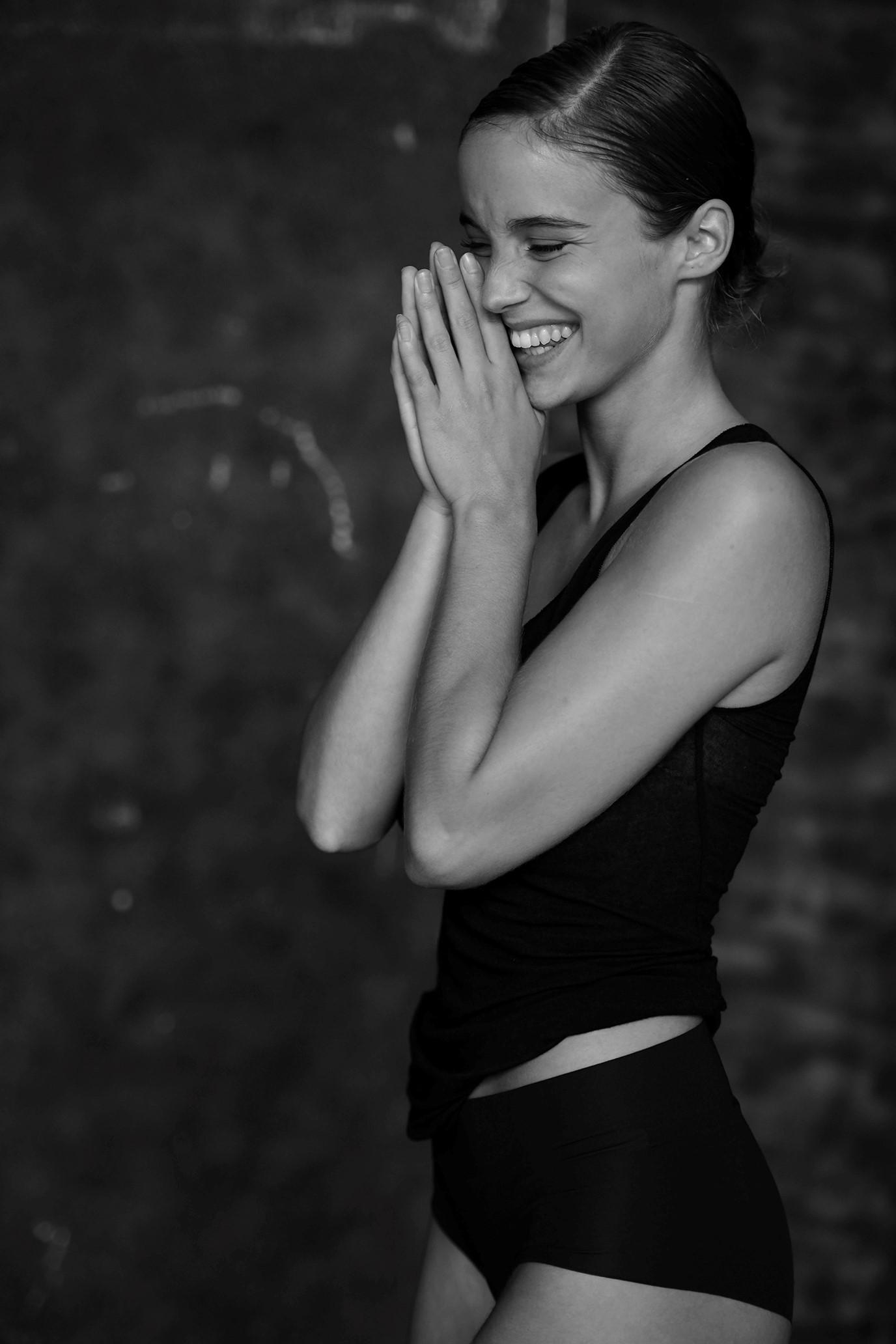 1376x2064 Alba Baptista