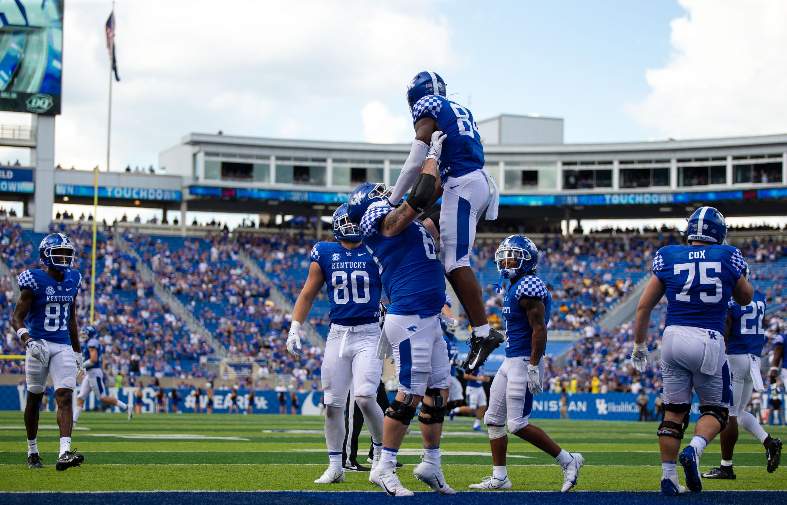 3200x2057 Despite a listless effort Kentucky football stays unbeaten heading into SEC