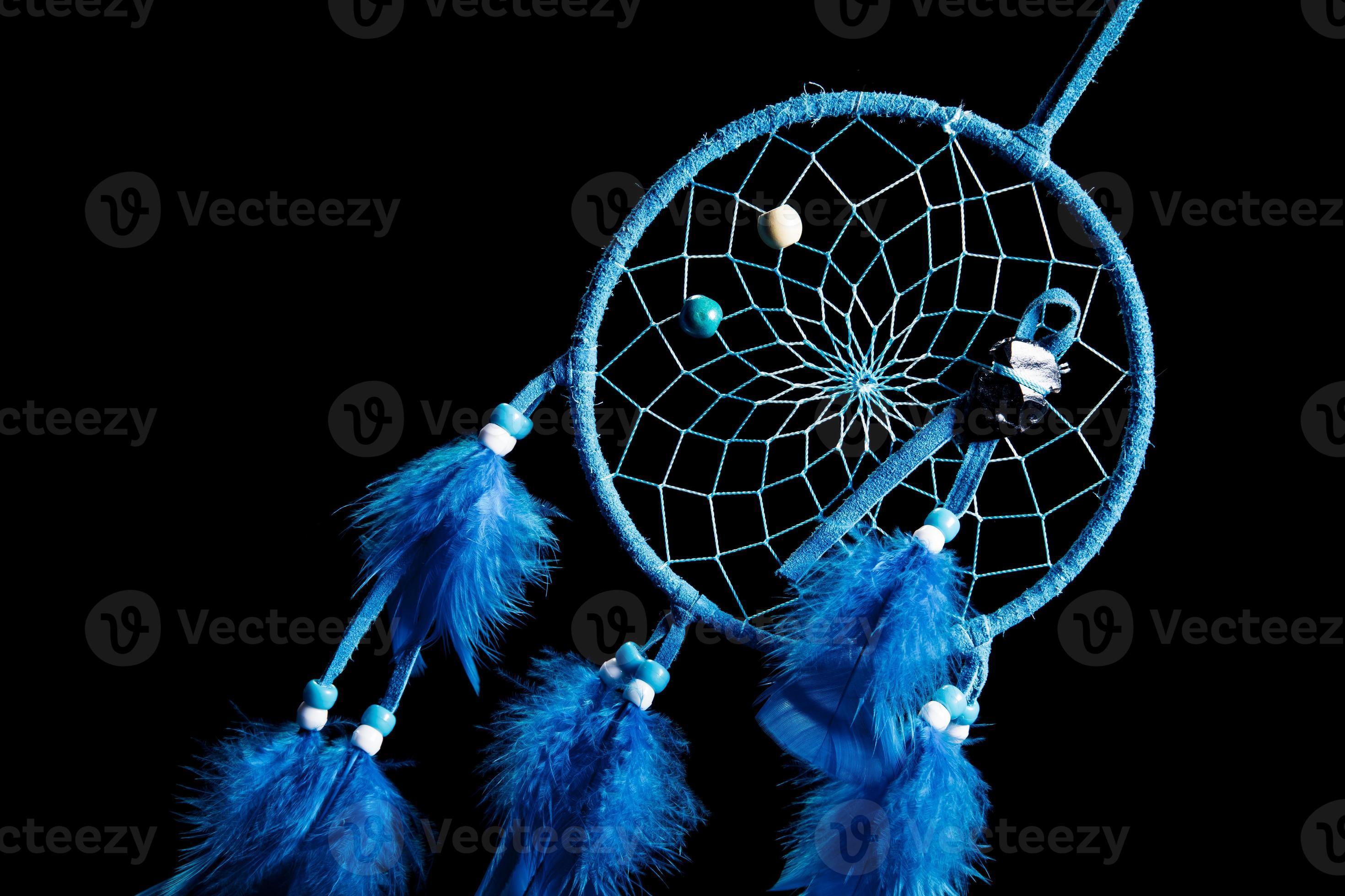 2940x1960 Dream catcher on a black background