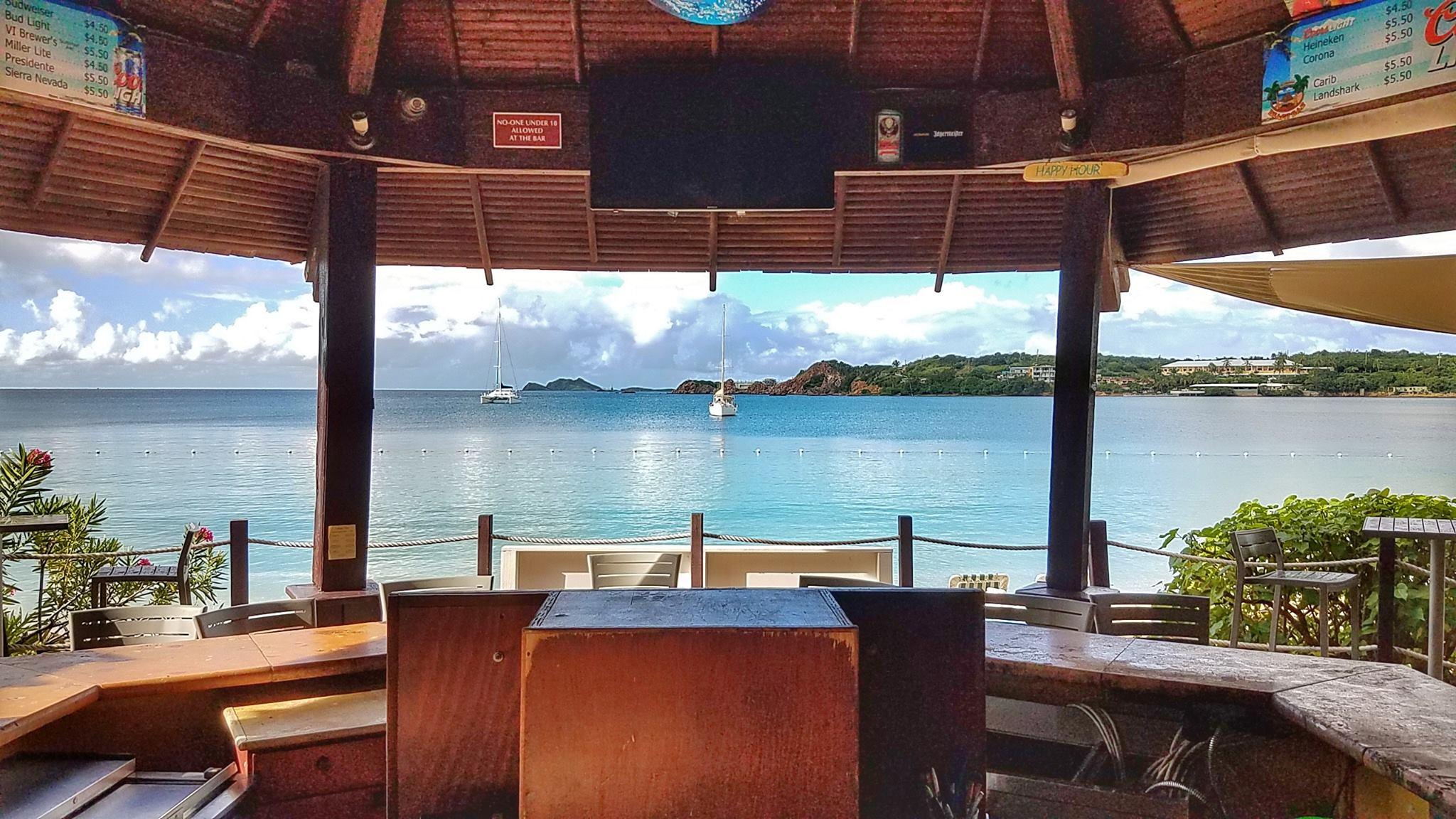 2048x1152 Beach Bar Wallpaper