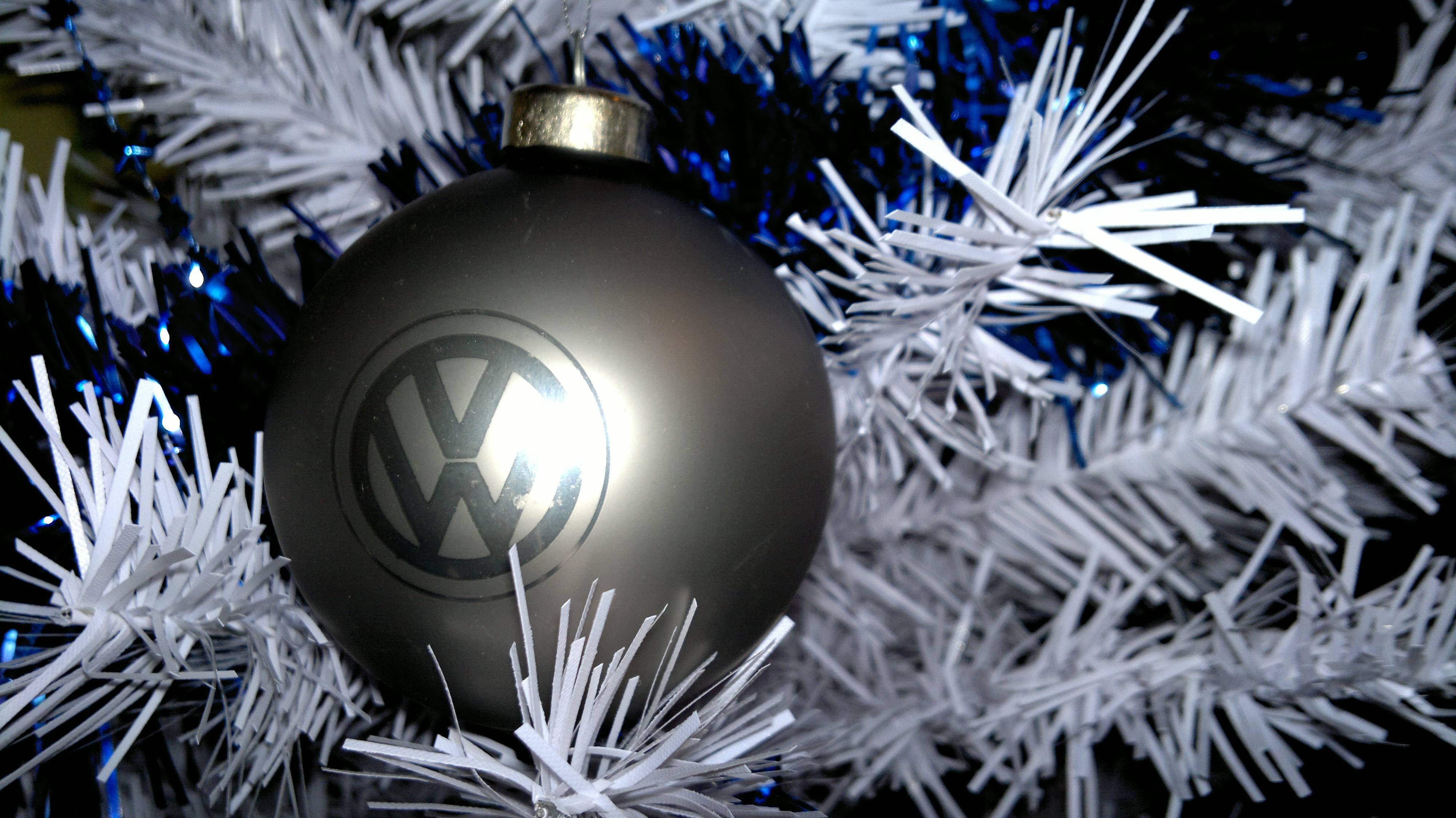 4000x2248 christmas, ball, spruce Wallpaper, HD Holidays 4K Wallpaper, Image, Photo and Background