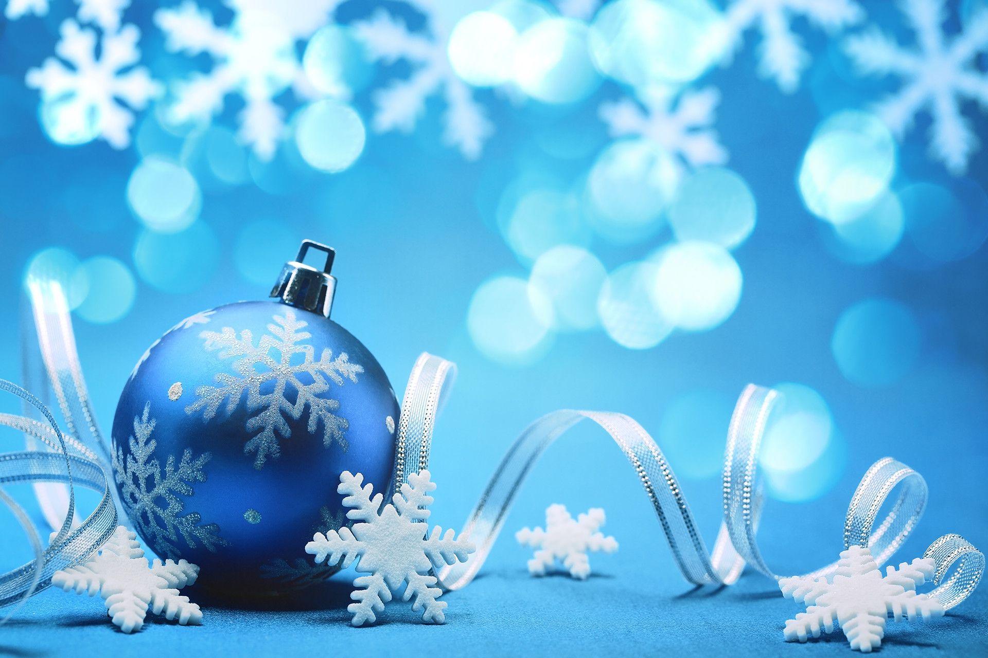 1920x1280 Blue And Green Christmas Wallpaper