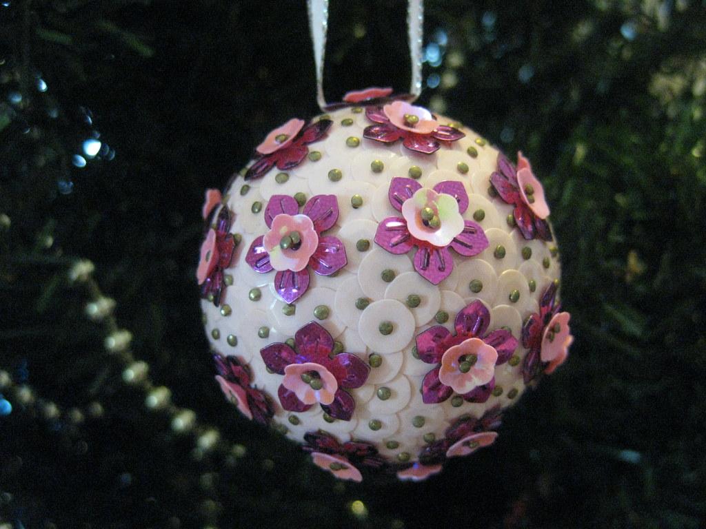 1024x768 Hand Beaded Pink and Magenta Floral Christmas Bauble