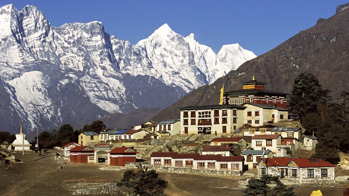 1366x768 Nepal region Lama Temple wallpaper