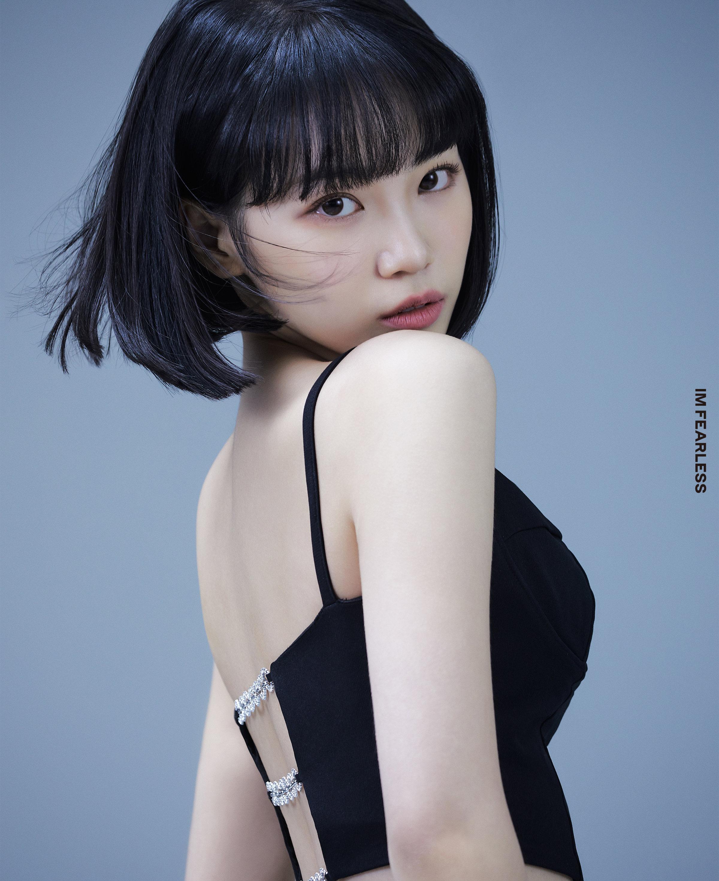 2400x2940 LE SSERAFIM Kim Chaewon Profile Photo (HD HQ)-Pop Database