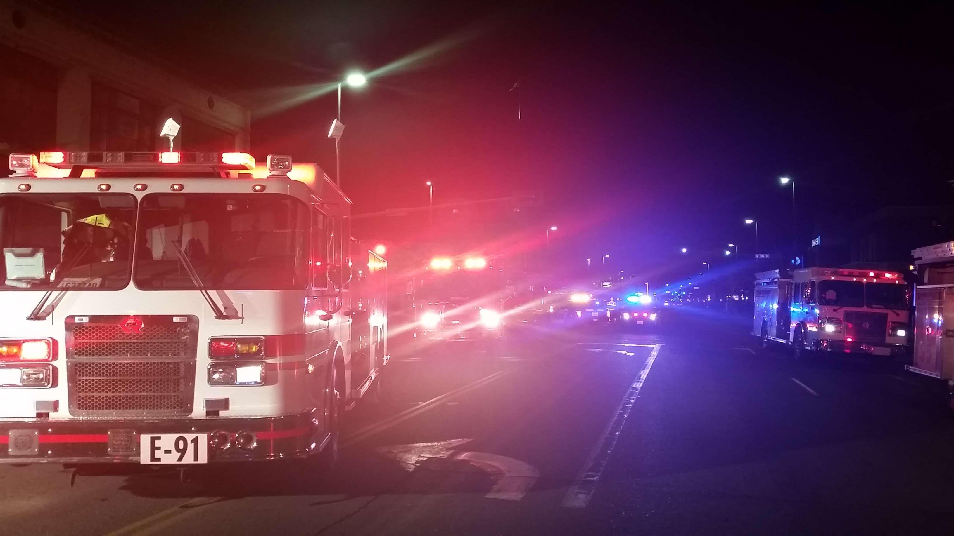 3264x1836 car, emergency, firefighters, lights, police, truck Gallery HD Wallpaper