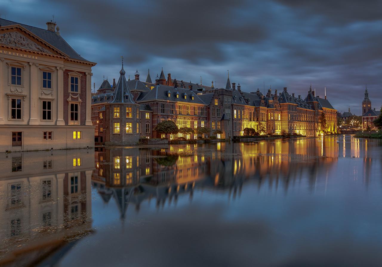 1280x894 Desktop Wallpaper Netherlands The Hague, Hofvijver Pond Evening