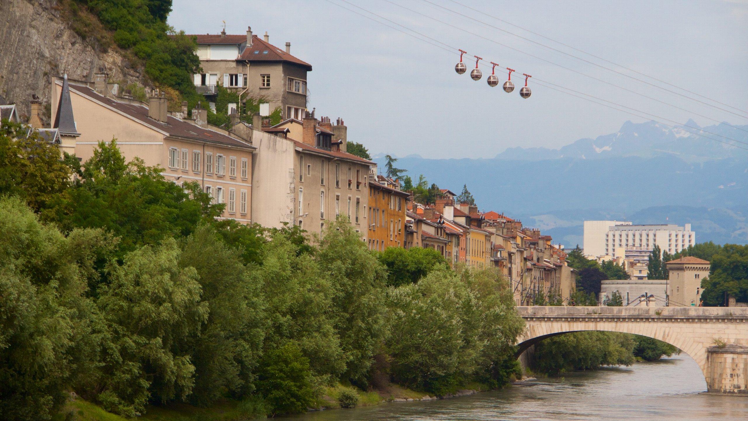 2560x1440 Grenoble, FR holiday rentals: houses & more
