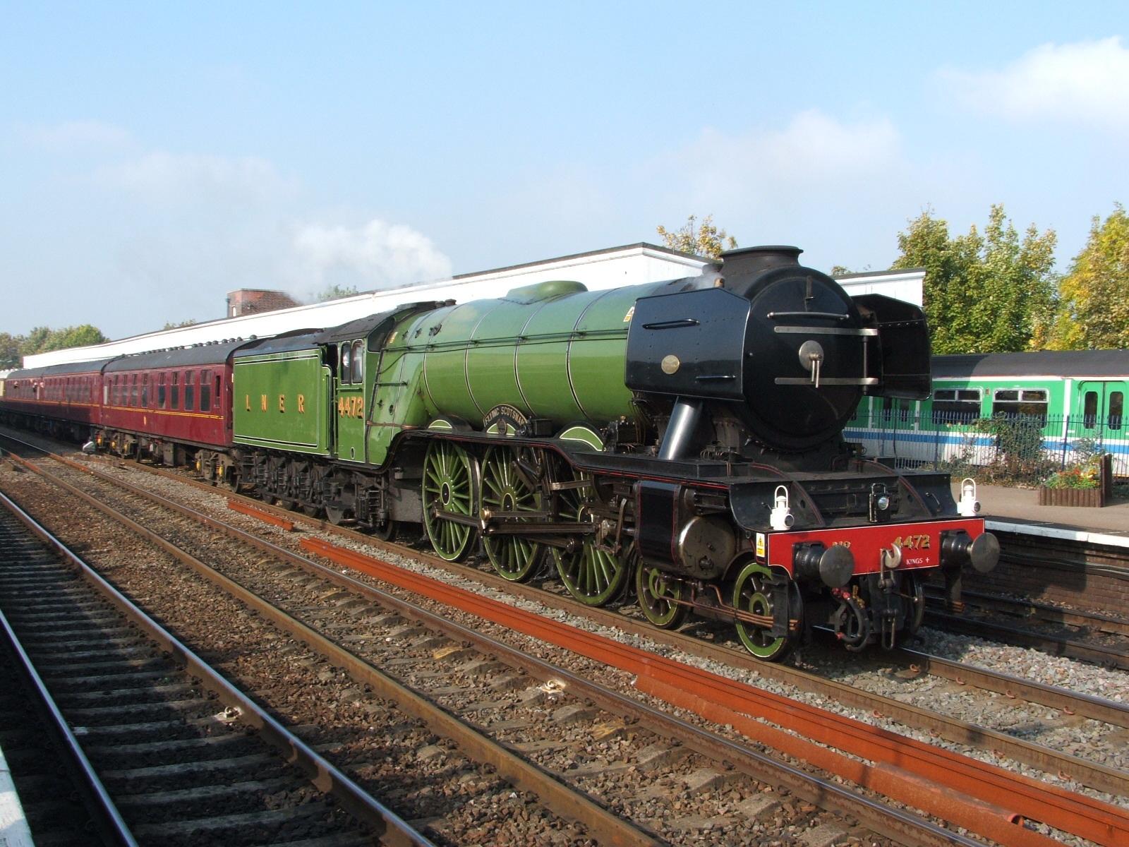 1600x1200 Flying Scotsman Wallpaper