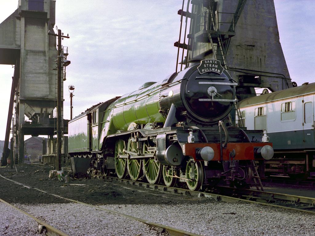 1024x768 L N E R 4472 FLYING SCOTSMAN. William McAlpine's former Lon