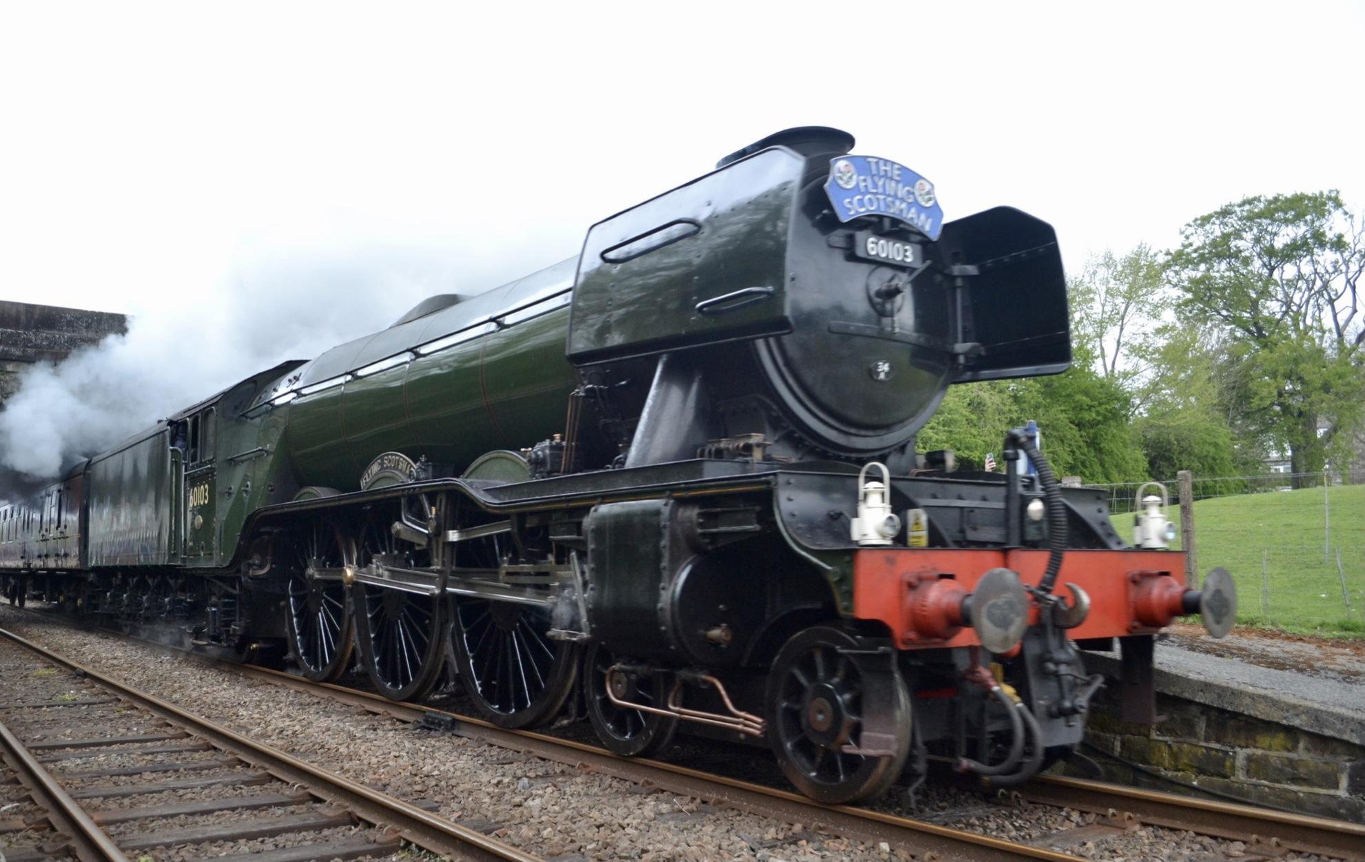 1981x1251 21 05 Flying Scotsman Brings Out The Crowds Bentham Line