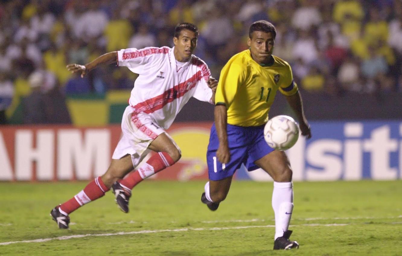 1332x850 Wallpaper the ball, striker, Brazilian footballer, Romario image for desktop, section спорт