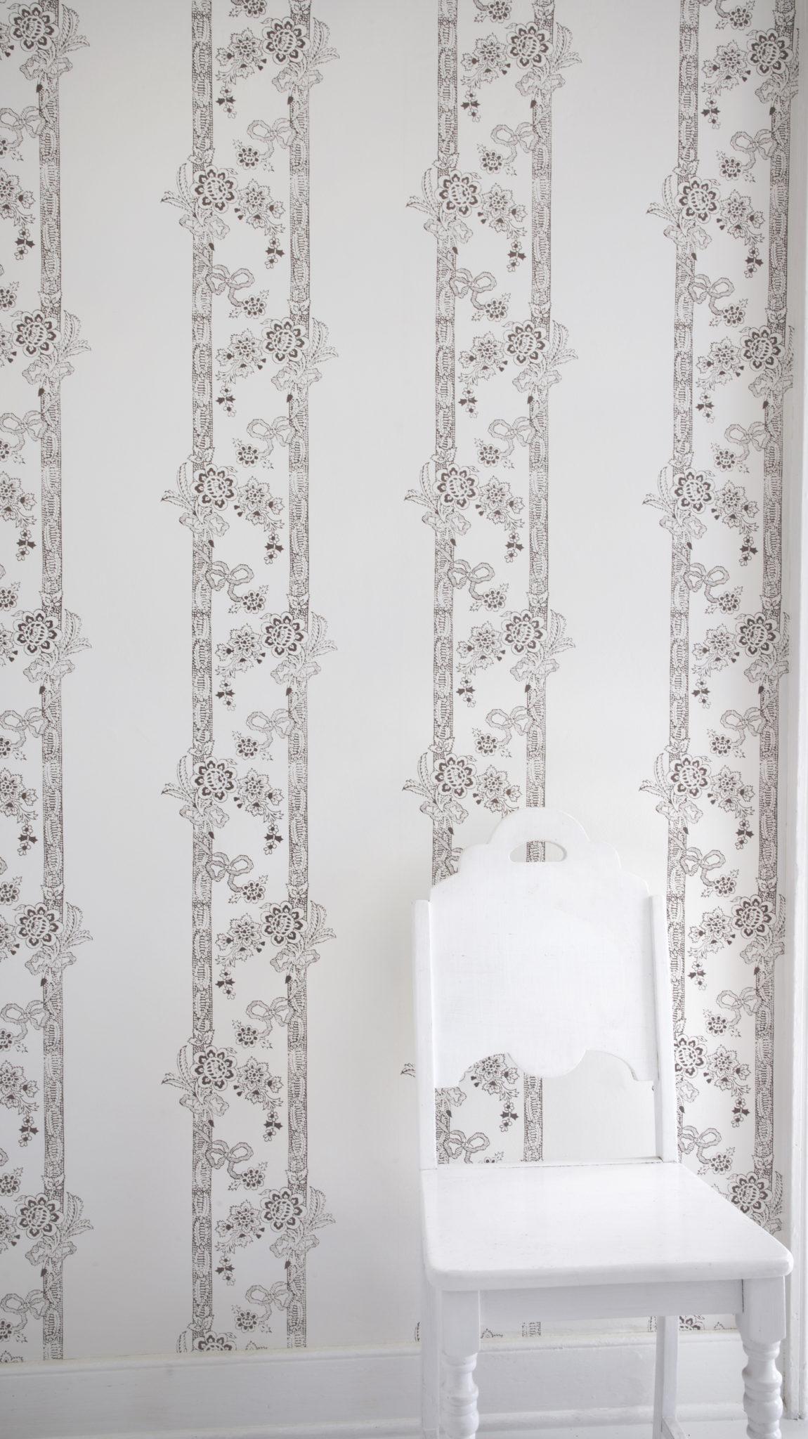 1150x2048 French Stripe Wallpaper
