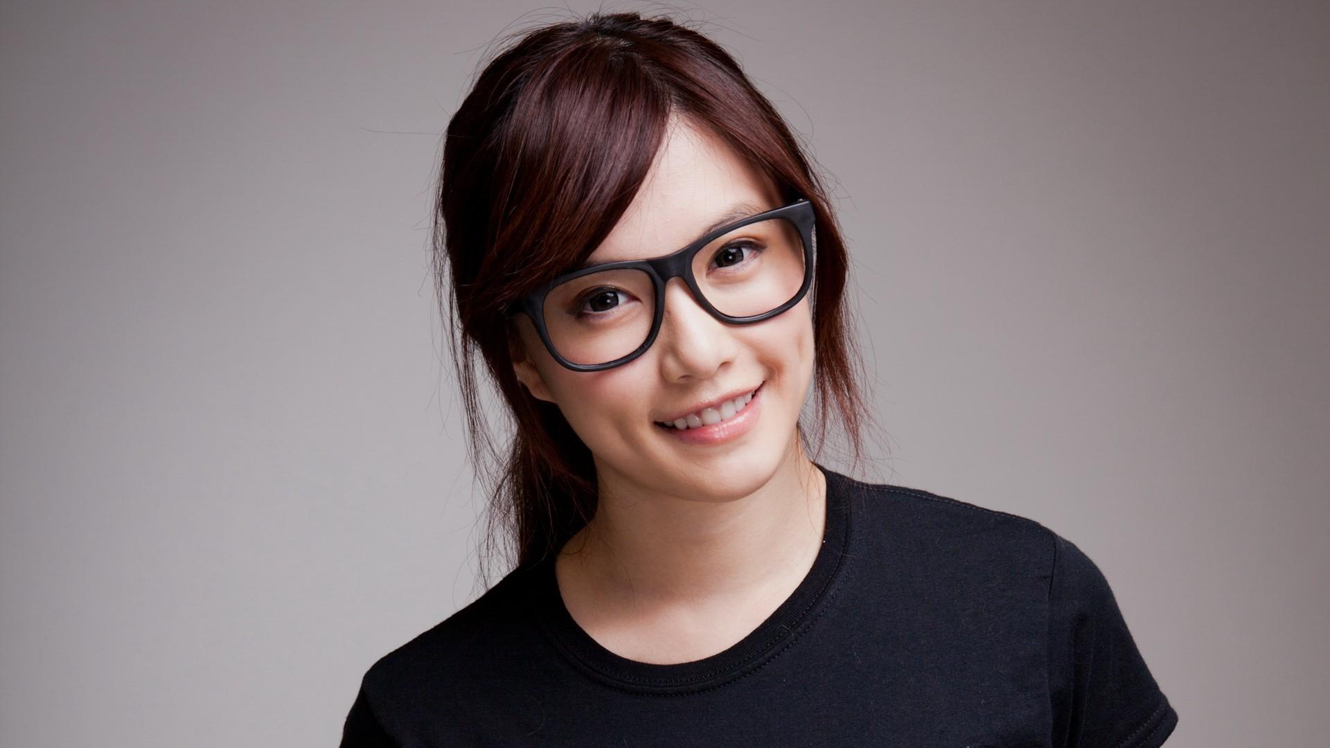 1920x1080 Desktop Wallpaper Glasses, Happy Asian Girl, Model, Smile, HD Image, Picture, Background, Nu9txg