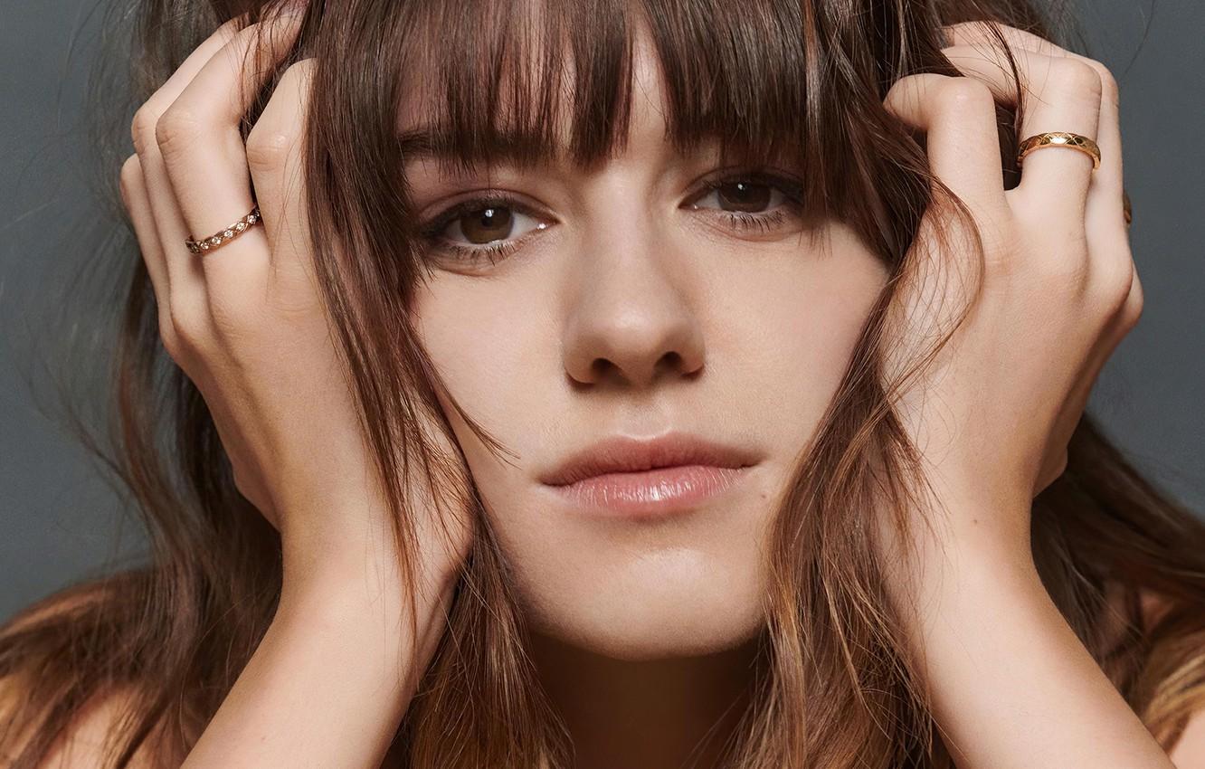 1332x850 Wallpaper look, girl, face, ring, Daisy Edgar Jones image for desktop, section девушки