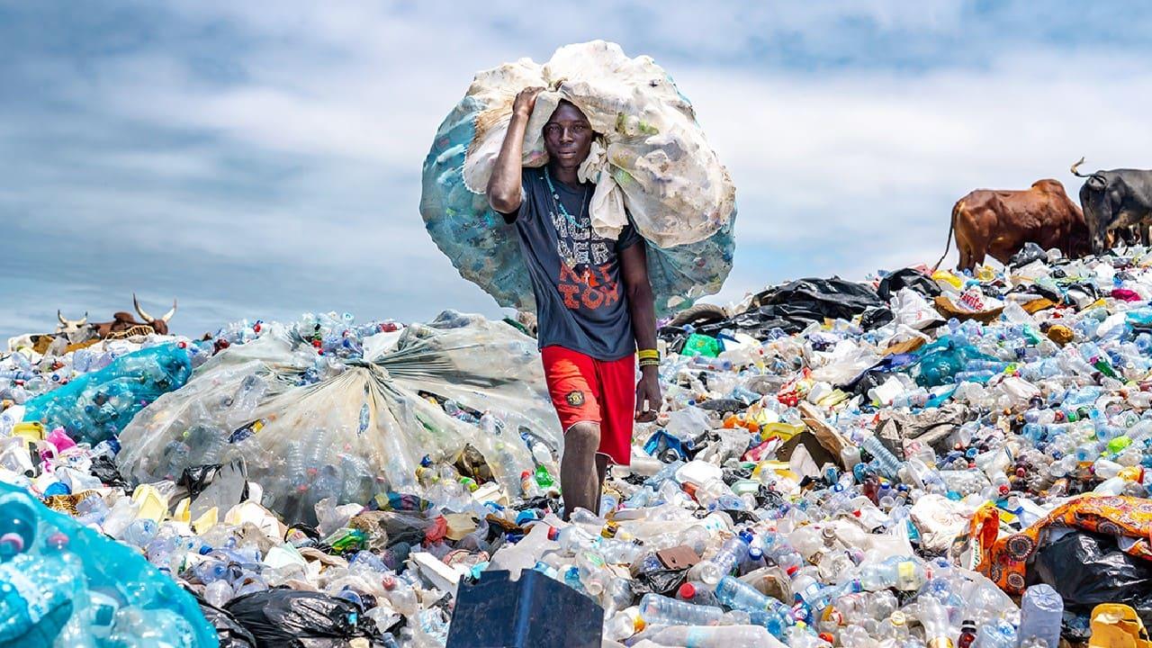 1280x720 In Pics. Shocking image of plastic pollution around the world showcased at UN exhibition