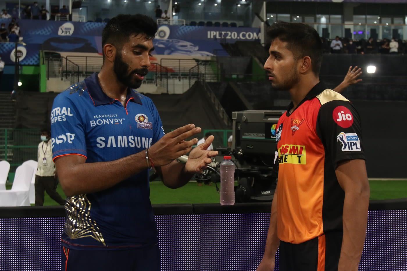 1400x933 Learning from the best Malik is all ears as Jasprit Bumrah holds forth