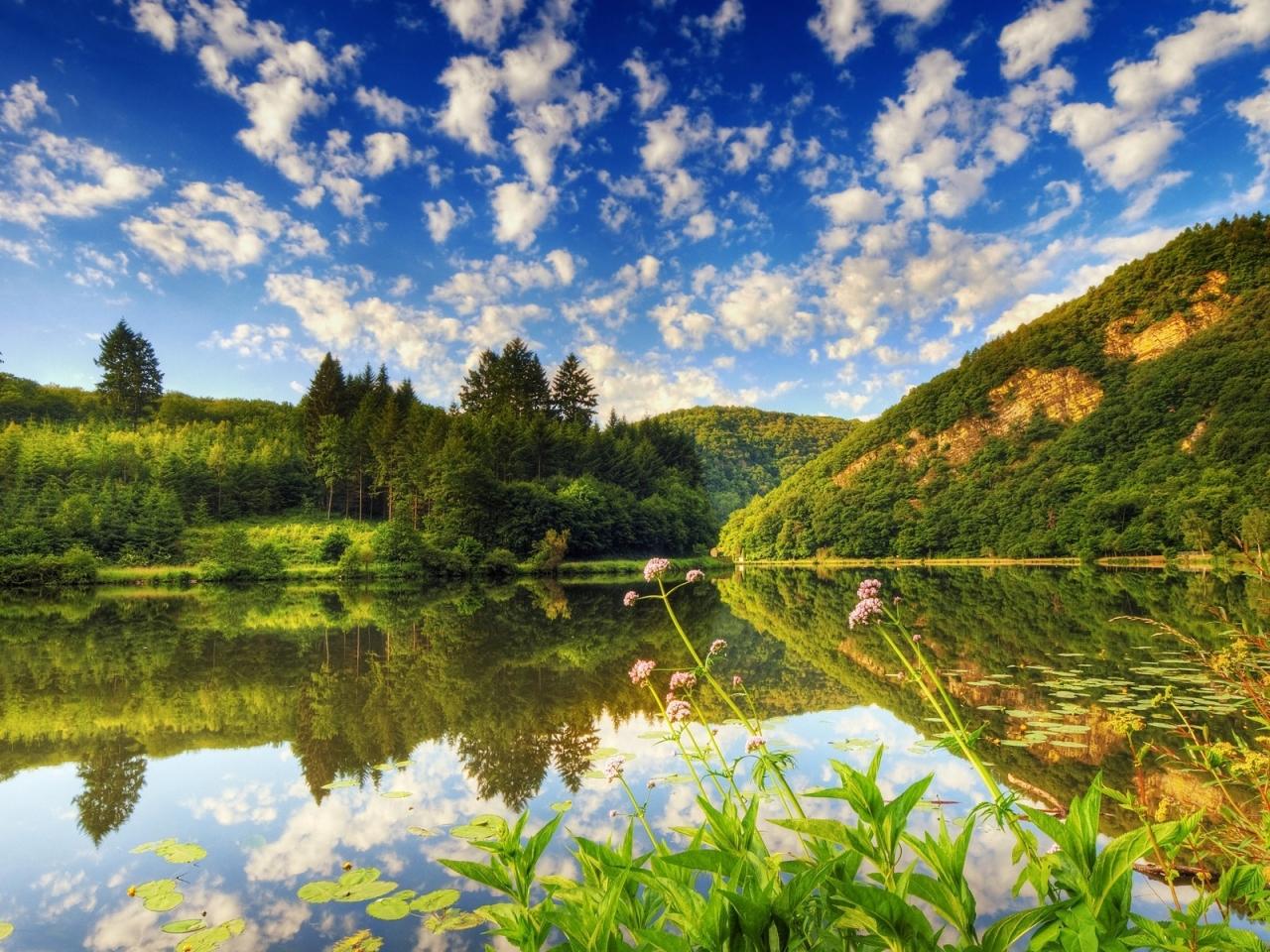 1280x960 Beautiful Lake View 1280 x 960 Wallpaper