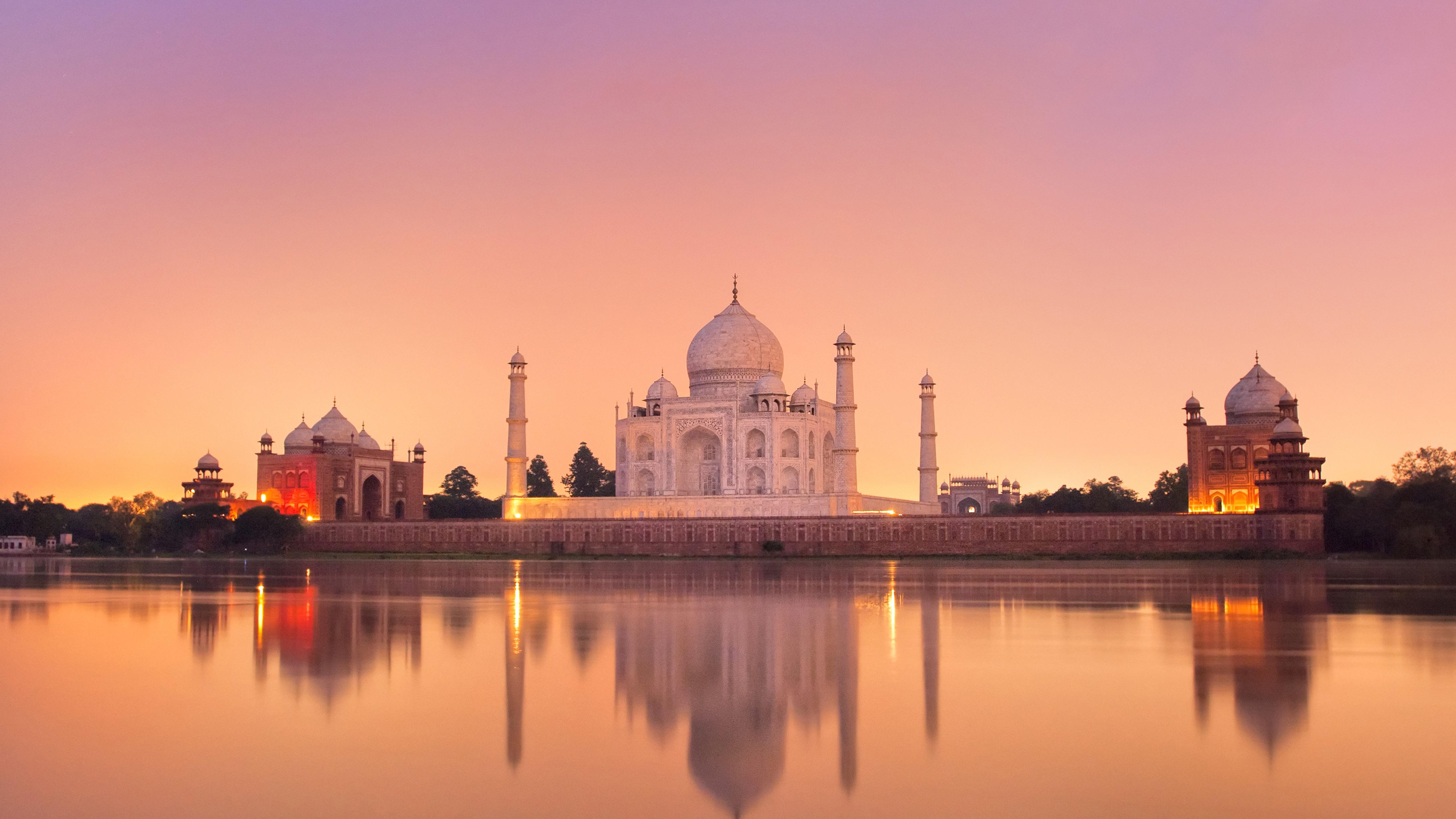 5120x2880 Nice view of the historic Taj Mahal, India Desktop wallpaper 1920x1080