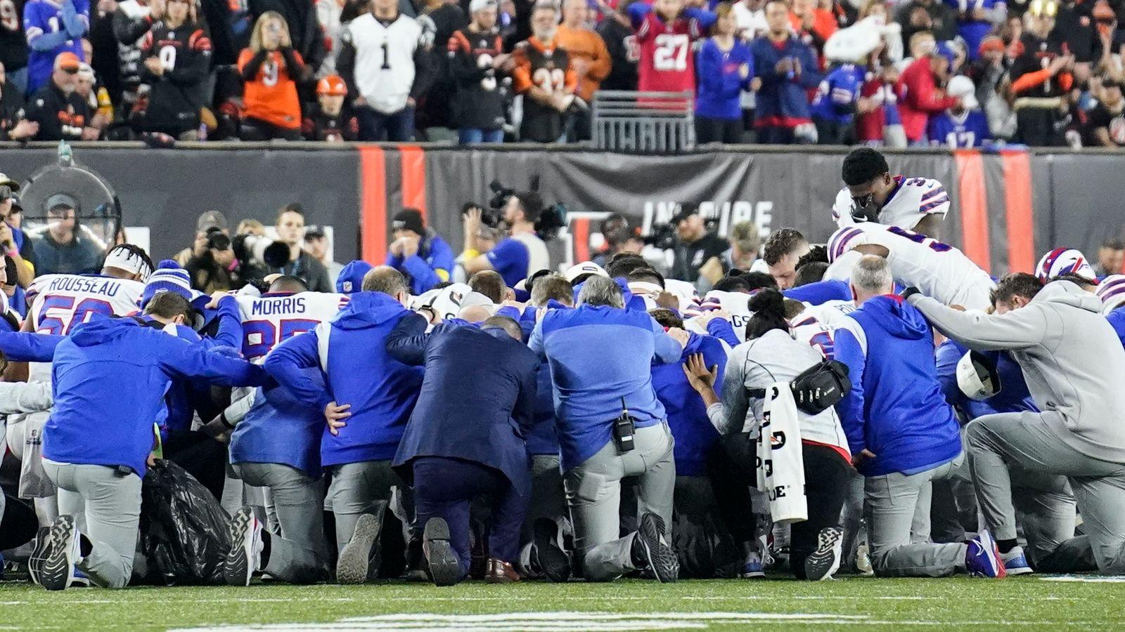 1600x900 Tearful Buffalo Bills players surround Damar Hamlin after dramatic collapse on pitch