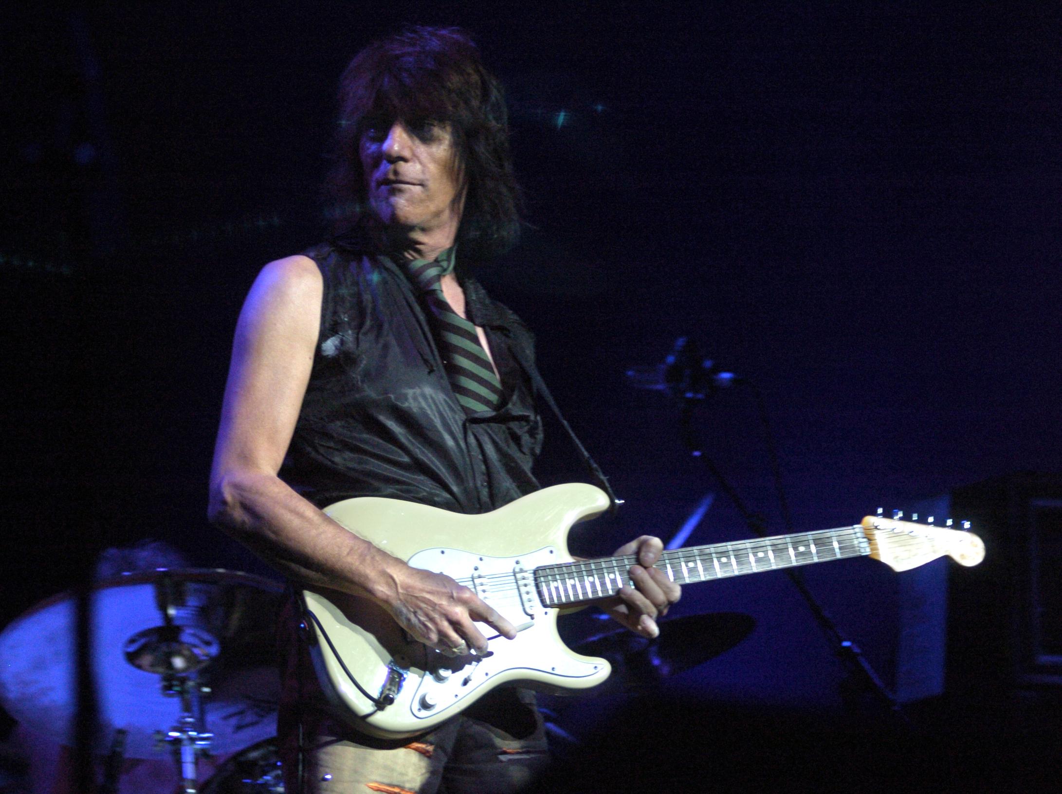 2182x1632 Jeff Beck
