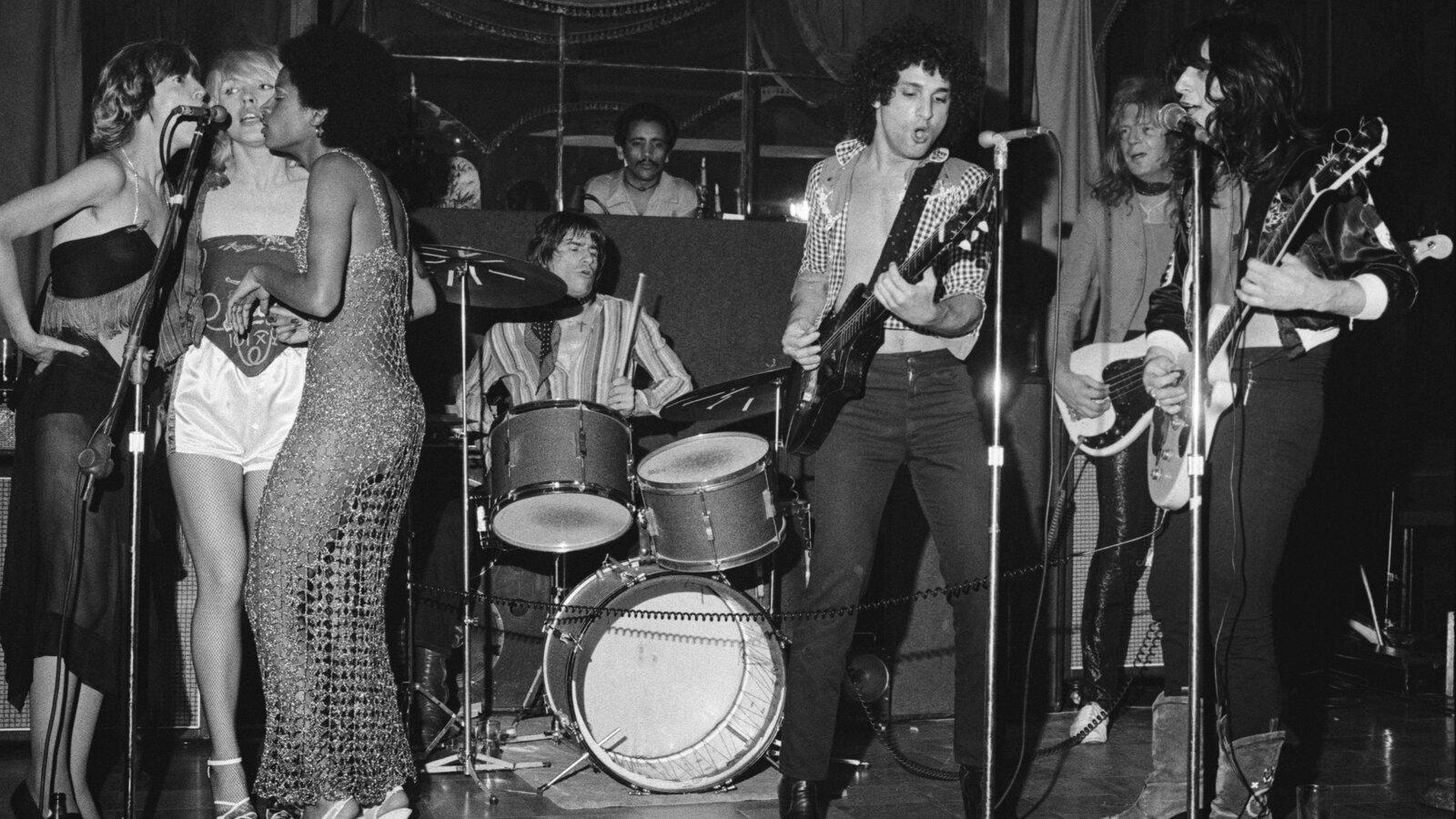 1600x900 Sylvain Sylvain Of The Proto Punk New York Dolls Dies