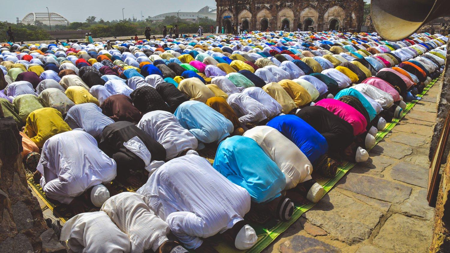 1500x844 A Guide to the Islamic Ritual Prayer (Salah): External Dimensions, Reality, and Spirit
