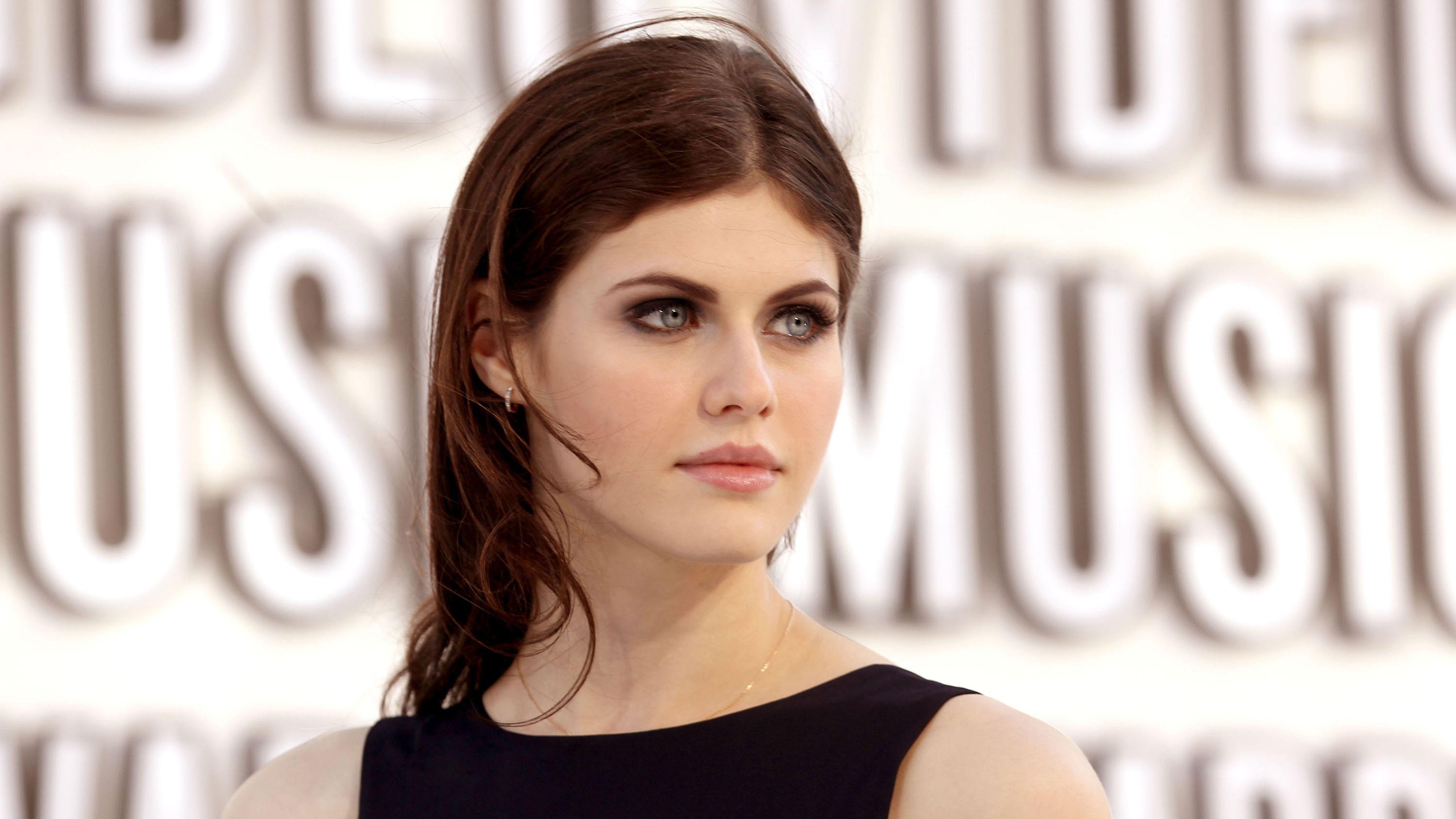 3840x2160 Alexandra Ultra HD 4K Wallpaper. Hollywood Celebrity in 2019