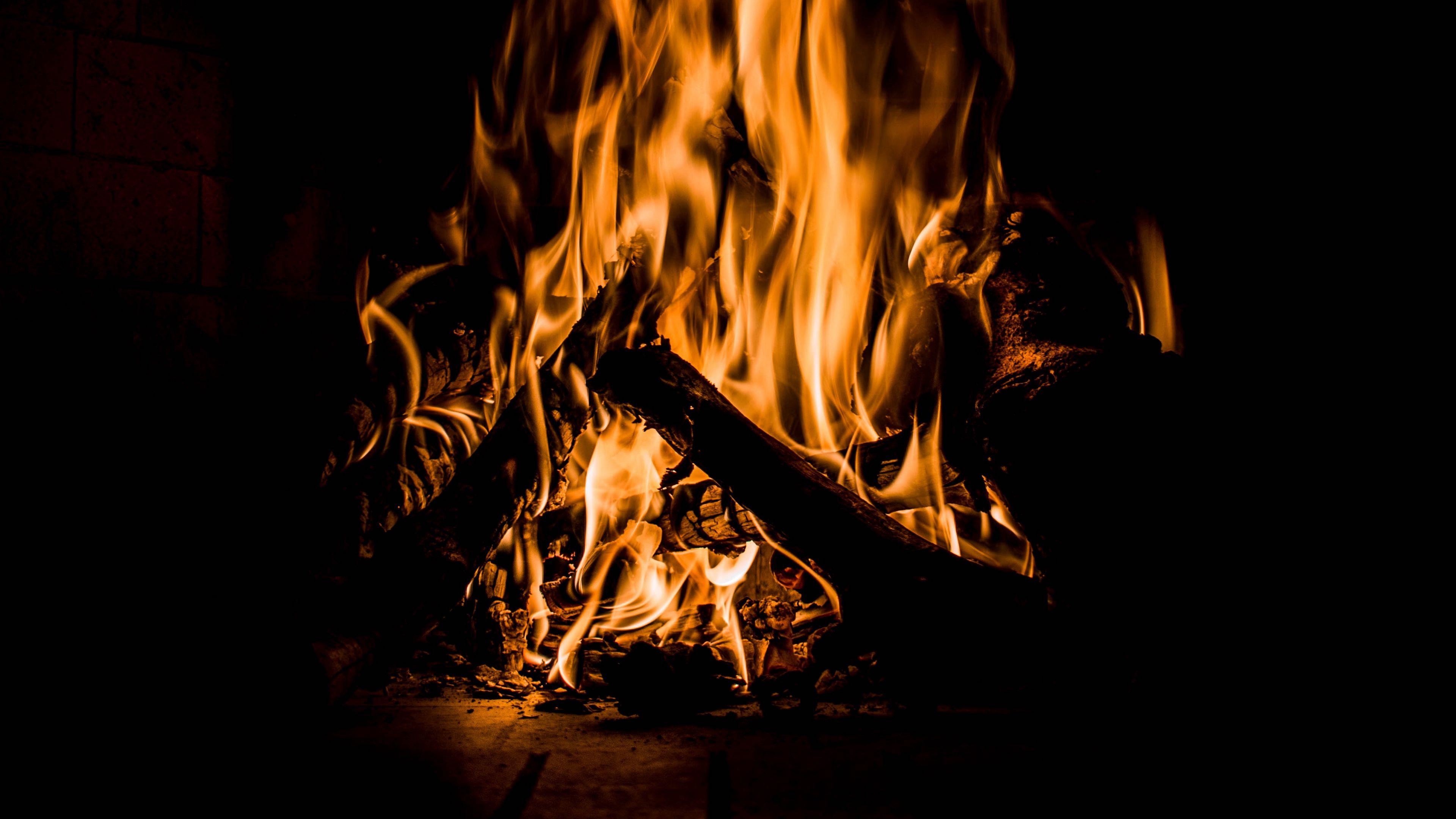 3840x2160 Wallpaper / bonfire, fire, flame, burning, dark, firewood, 4k free download