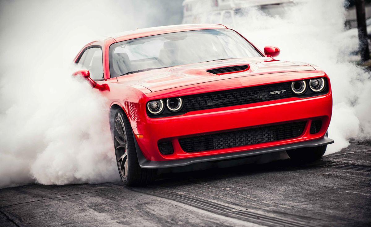 1200x733 Dodge Challenger SRT Hellcat Driven