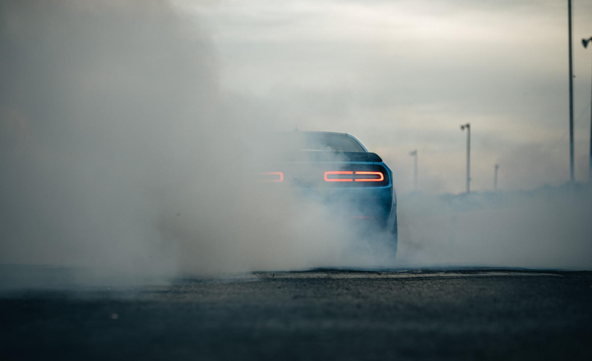 1920x1173 Hellcat Burnout Wallpaper