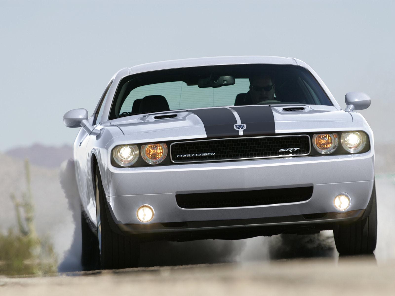 1600x1200 Dodge, Challenger, Srt Muscle, Burnout, Smoke Wallpaper HD / Desktop and Mobile Background