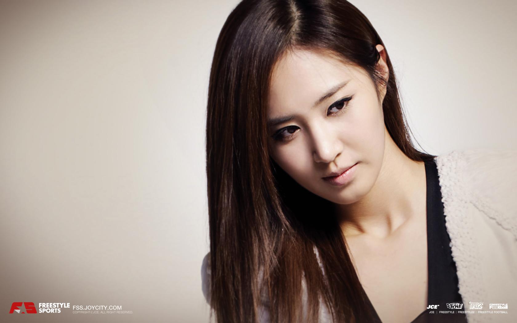 1680x1050 Yuri Snsd Sports Wallpaper Black Pearl Photo