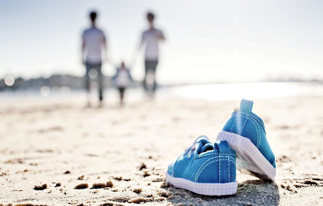 1332x850 Wallpaper beach, sand, mood, walk, sneakers, family image for desktop, section настроения