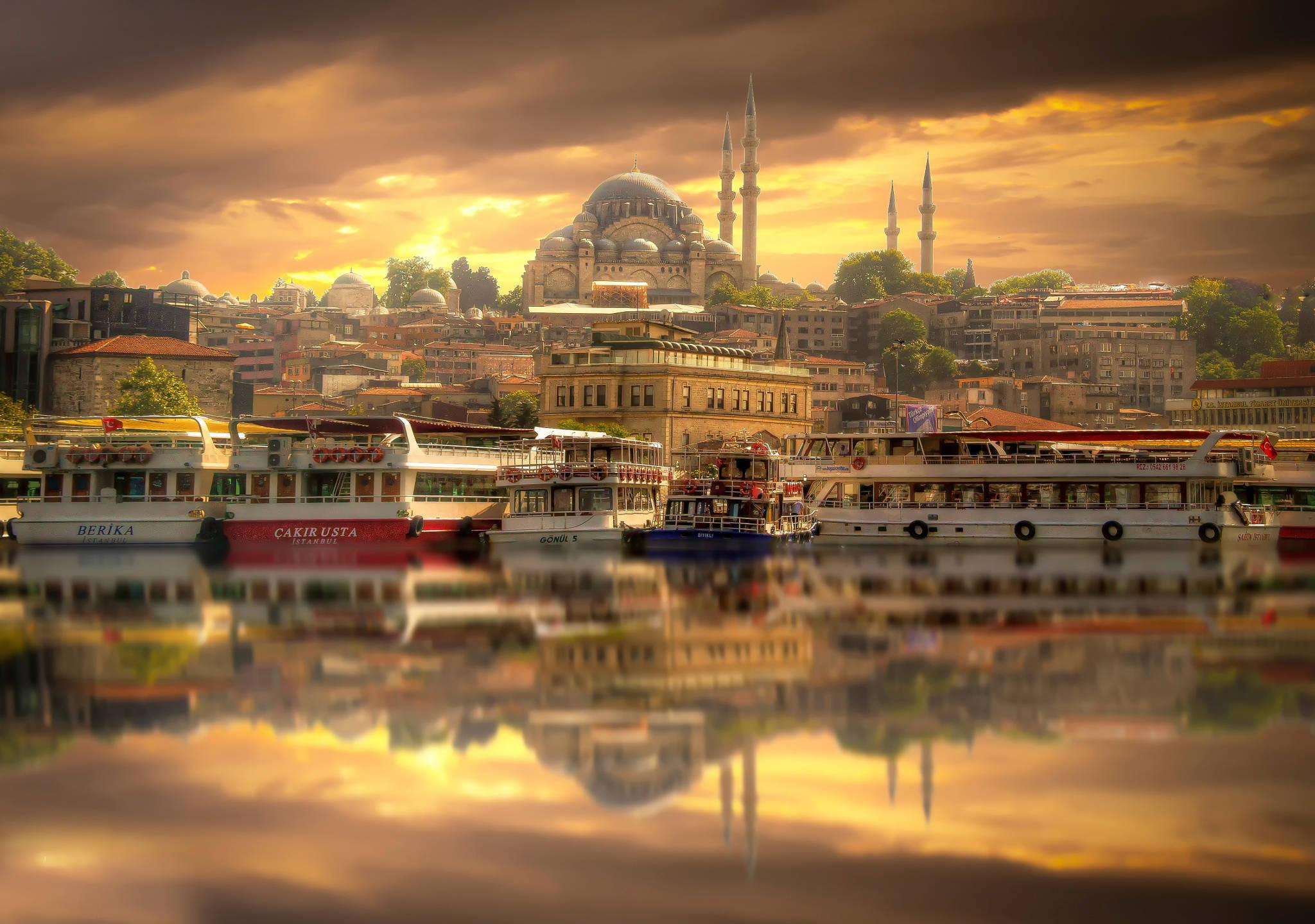 2048x1440 Download Surreal City View Wallpaper