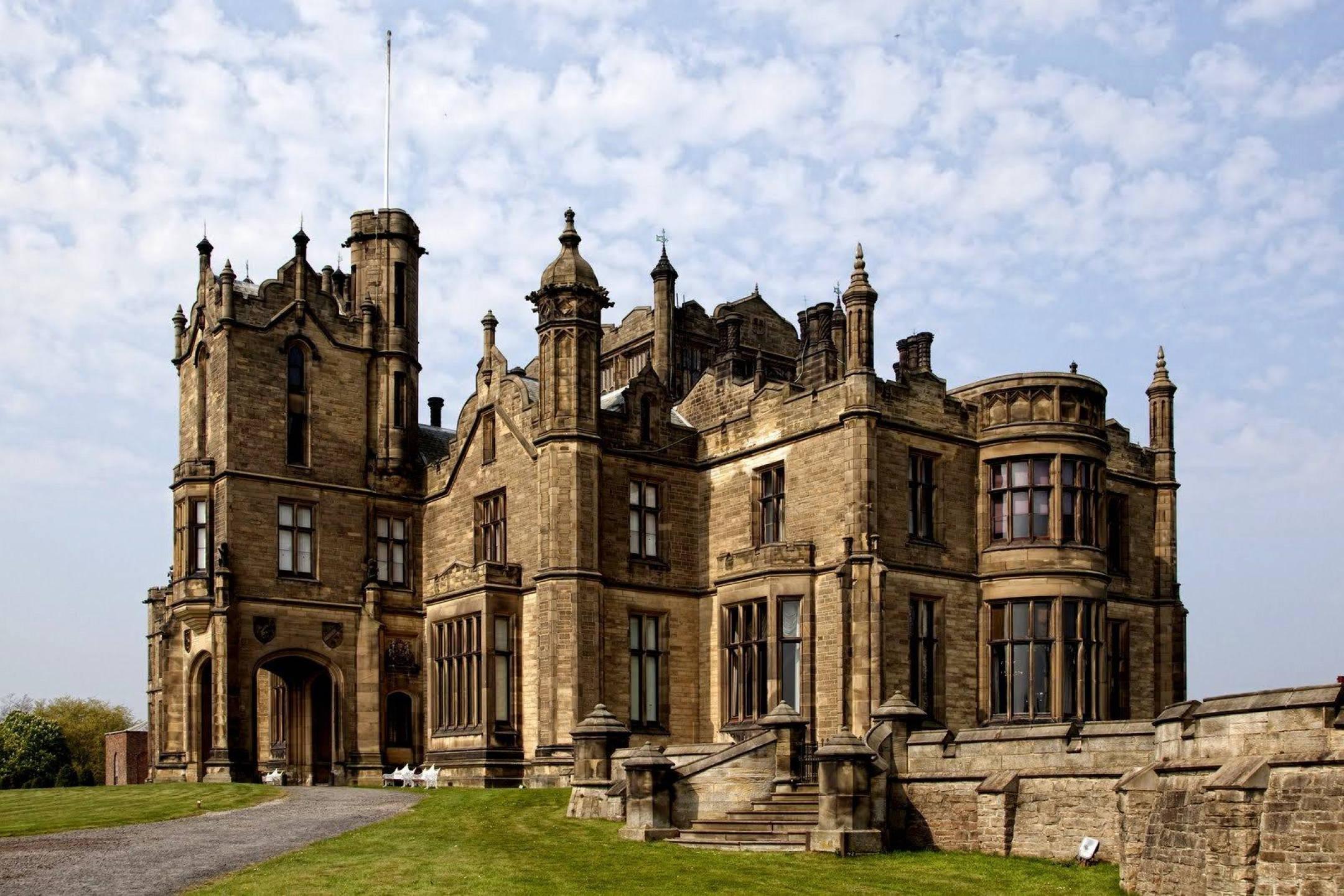 2160x1440 Download Allerton Castle England Wallpaper