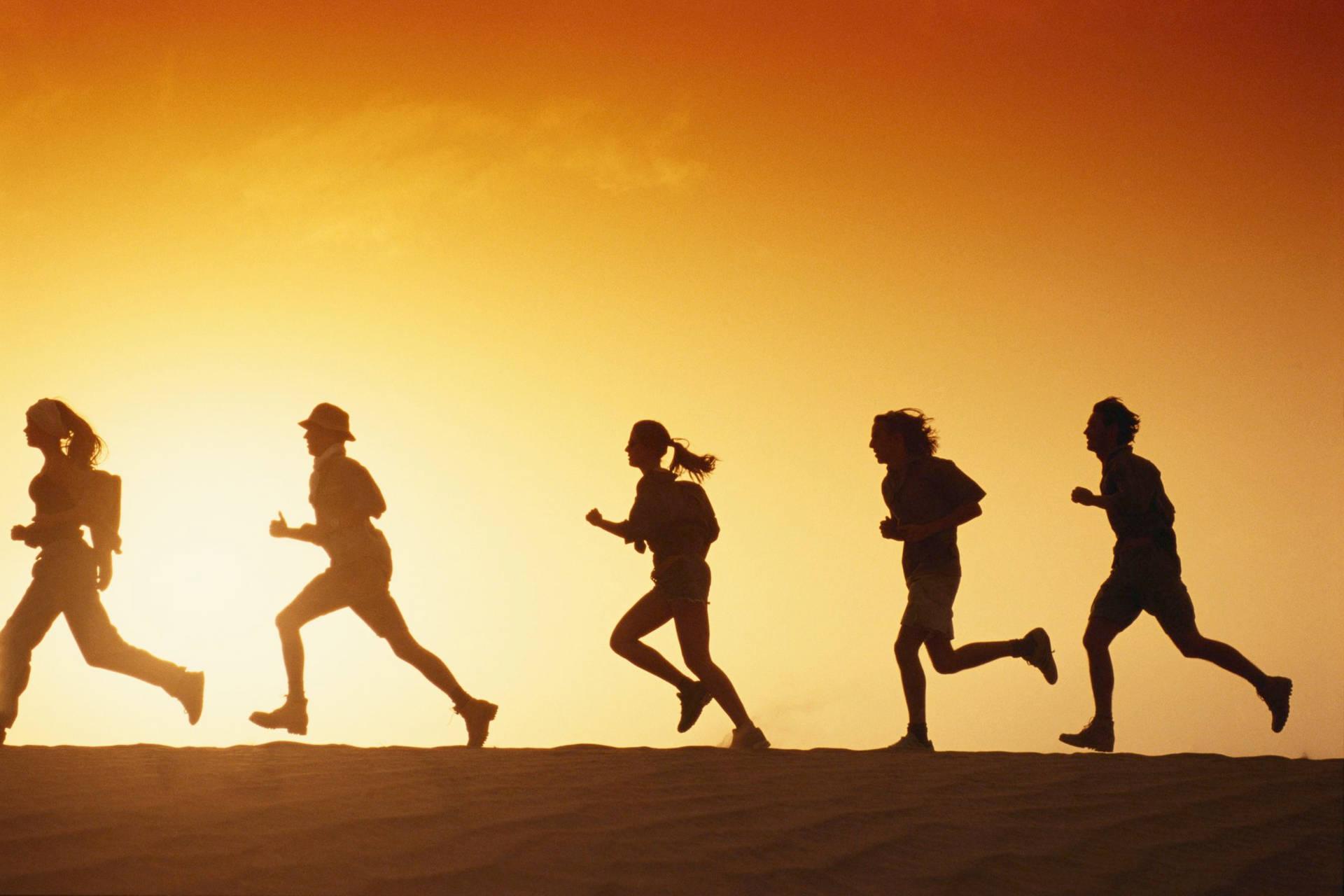 1920x1280 Download Running People Against Sunset Wallpaper
