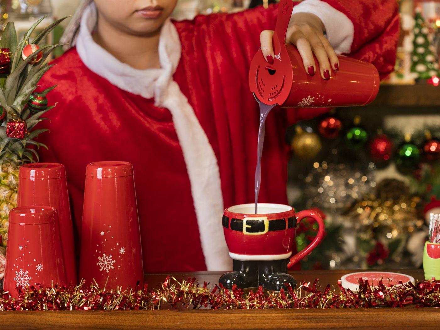 1400x1050 Miracle's Glitzy Christmas Pop Up Will Take Over Bars In SF, San Jose, And Petaluma