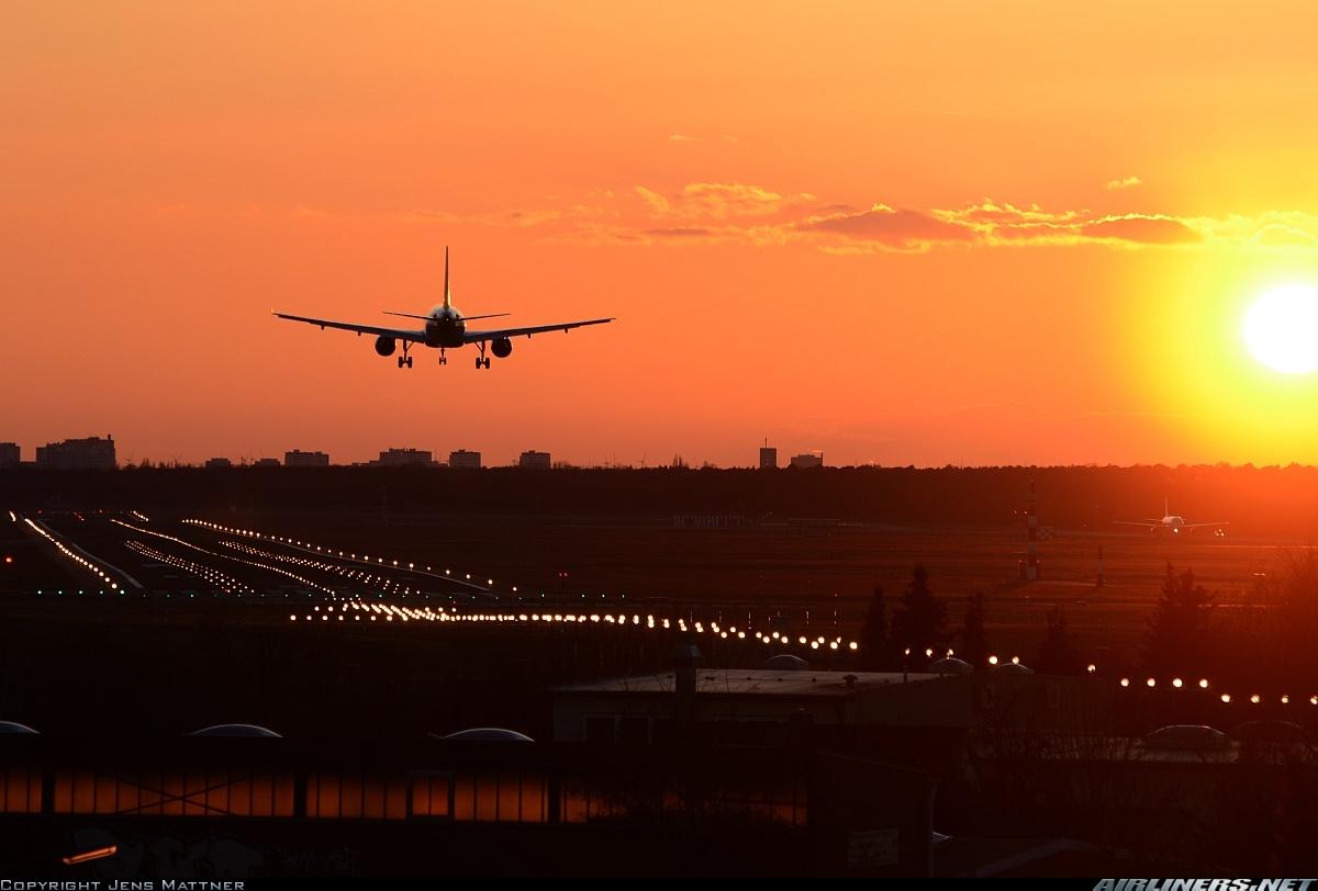 1200x812 Airbus A320 214. Aviation Photo