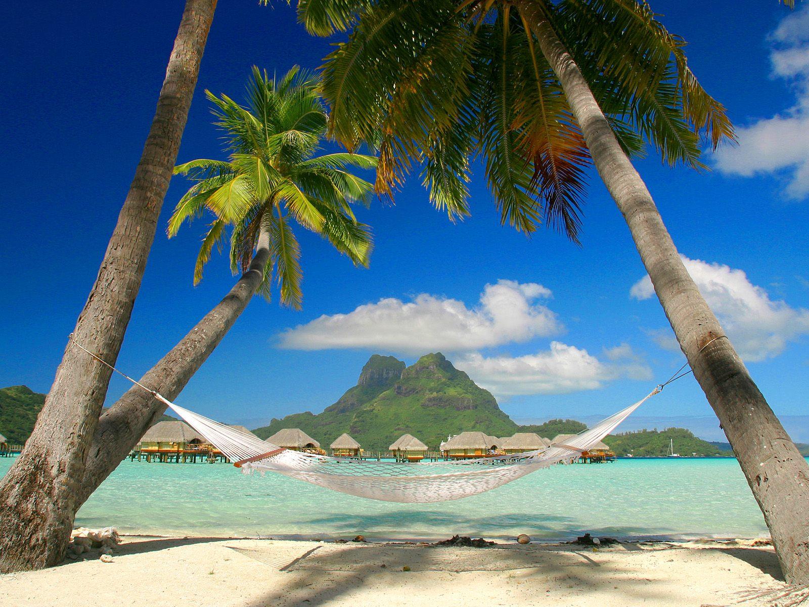 1600x1200 Tropical Beach Desktop Wallpaper