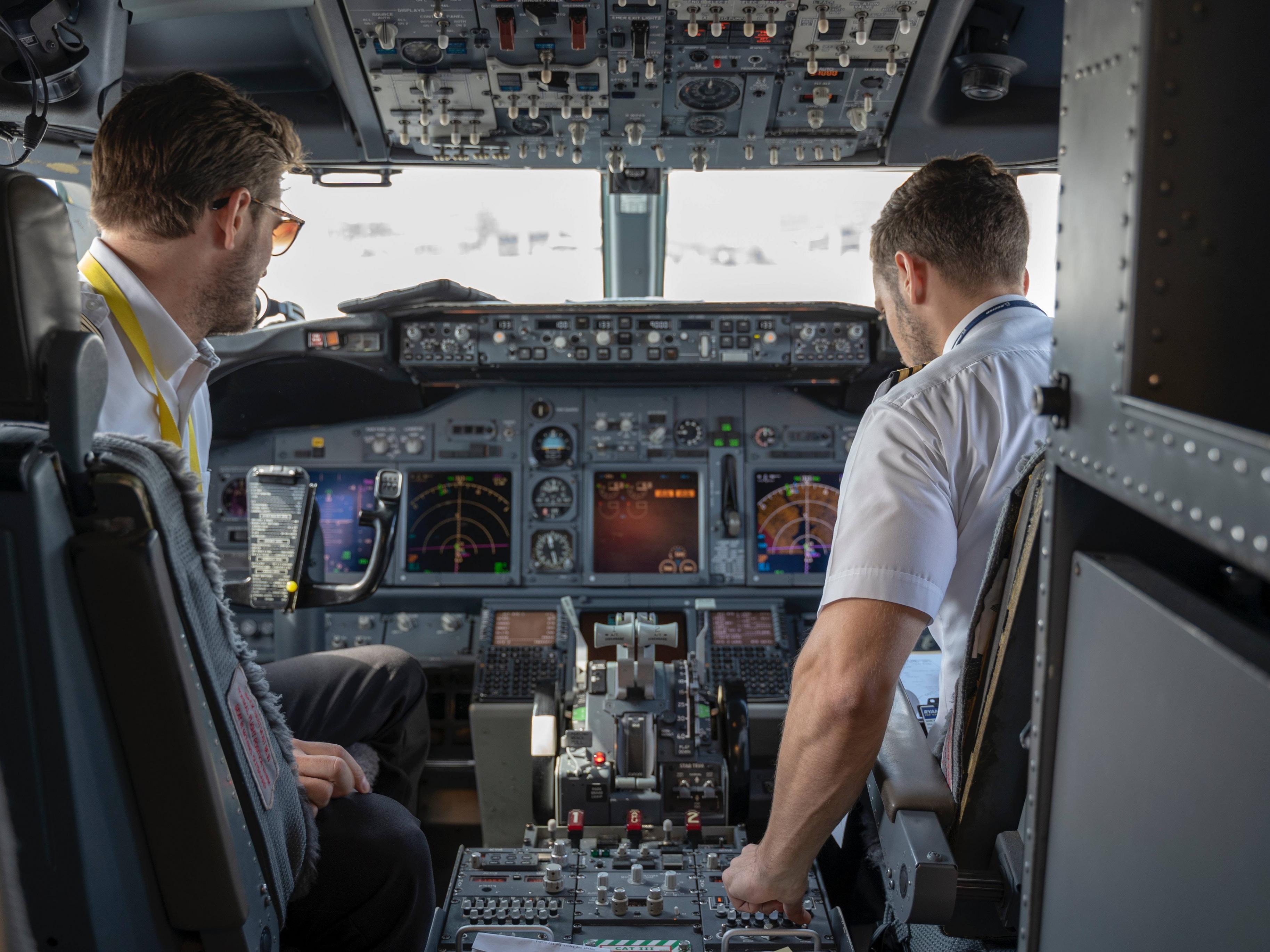 3655x2741 Four Flight Maneuvers You Need to Master to Be an Amazing Pilot Flight Academy