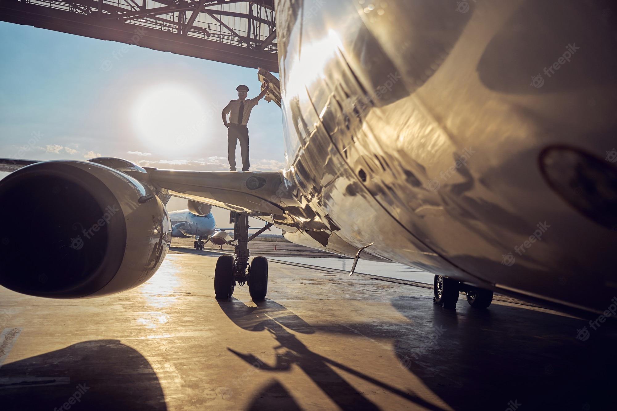 2000x1333 Commercial pilot Image. Free Vectors, & PSD