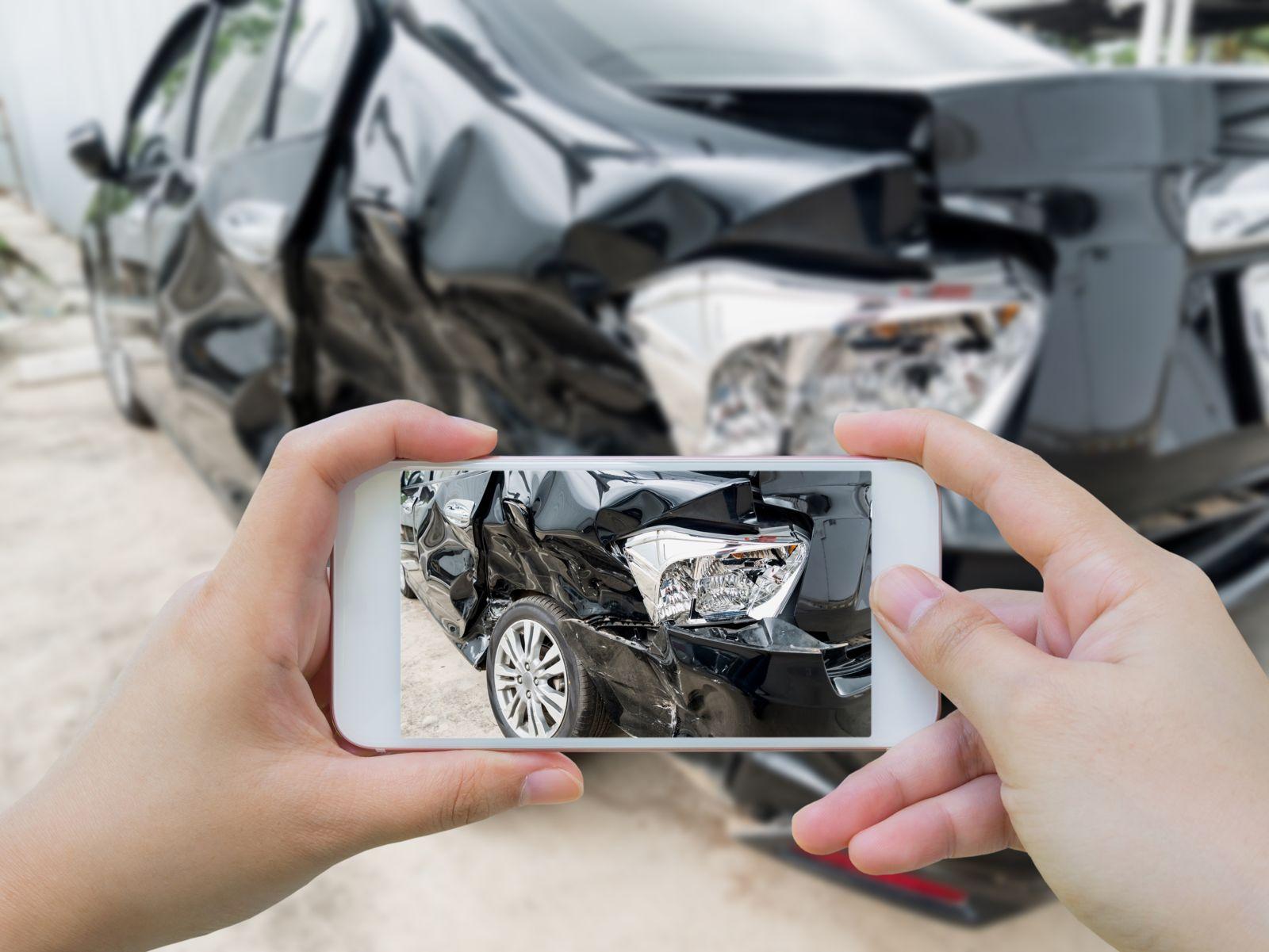 1600x1201 What to Know about Taking Car Crash Photo. Foster Wallace, LLC