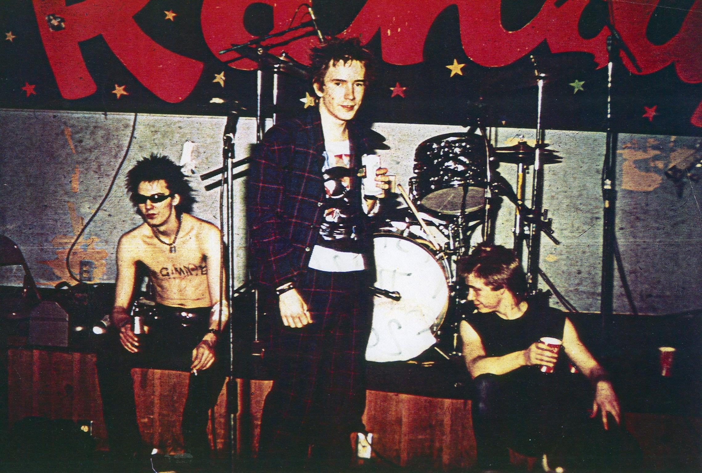 2278x1536 Sex Pistols talk at Sonnys Tavern
