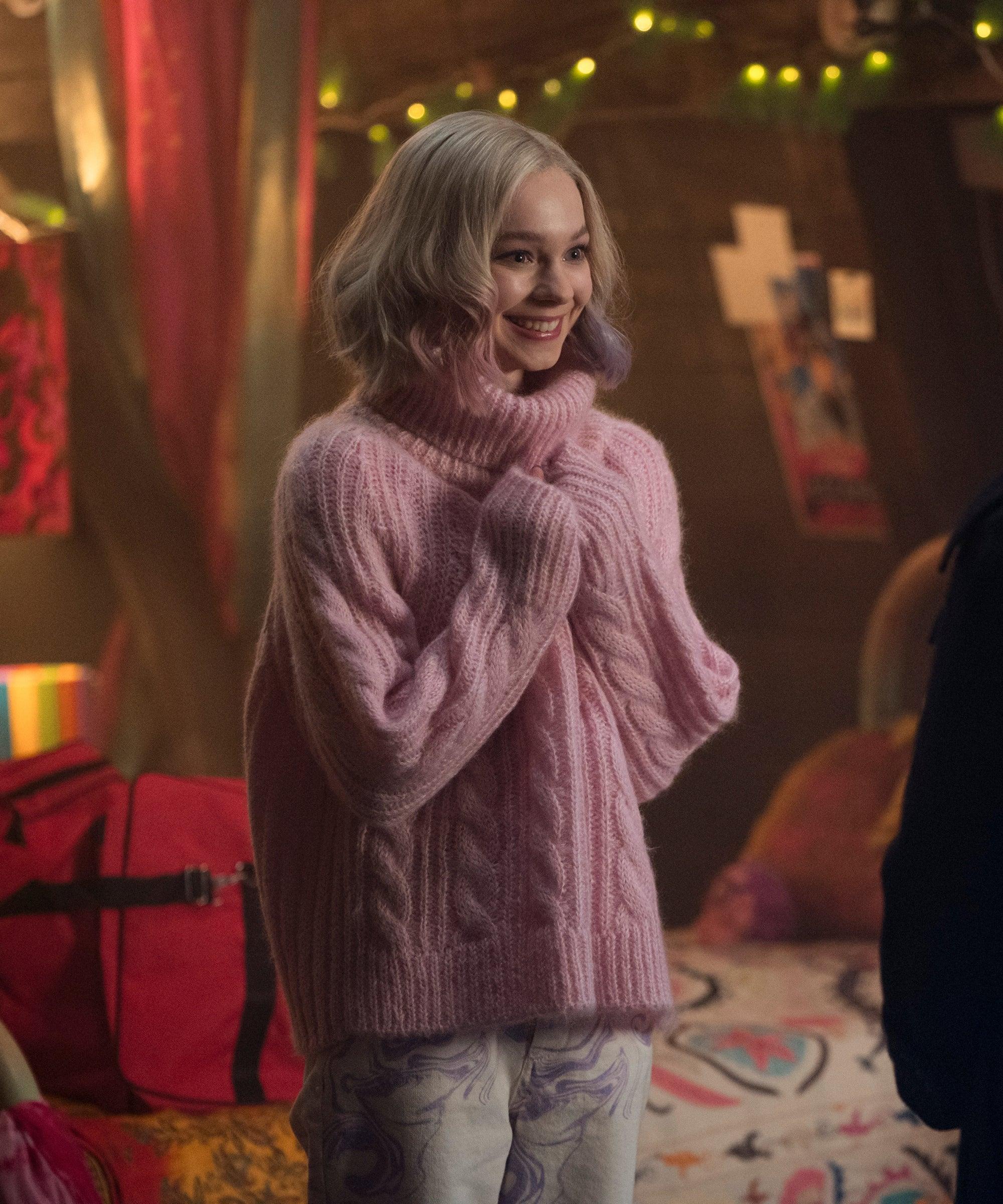 2000x2400 Netflix Show Wednesday Is About BFFs Says Enid Actress