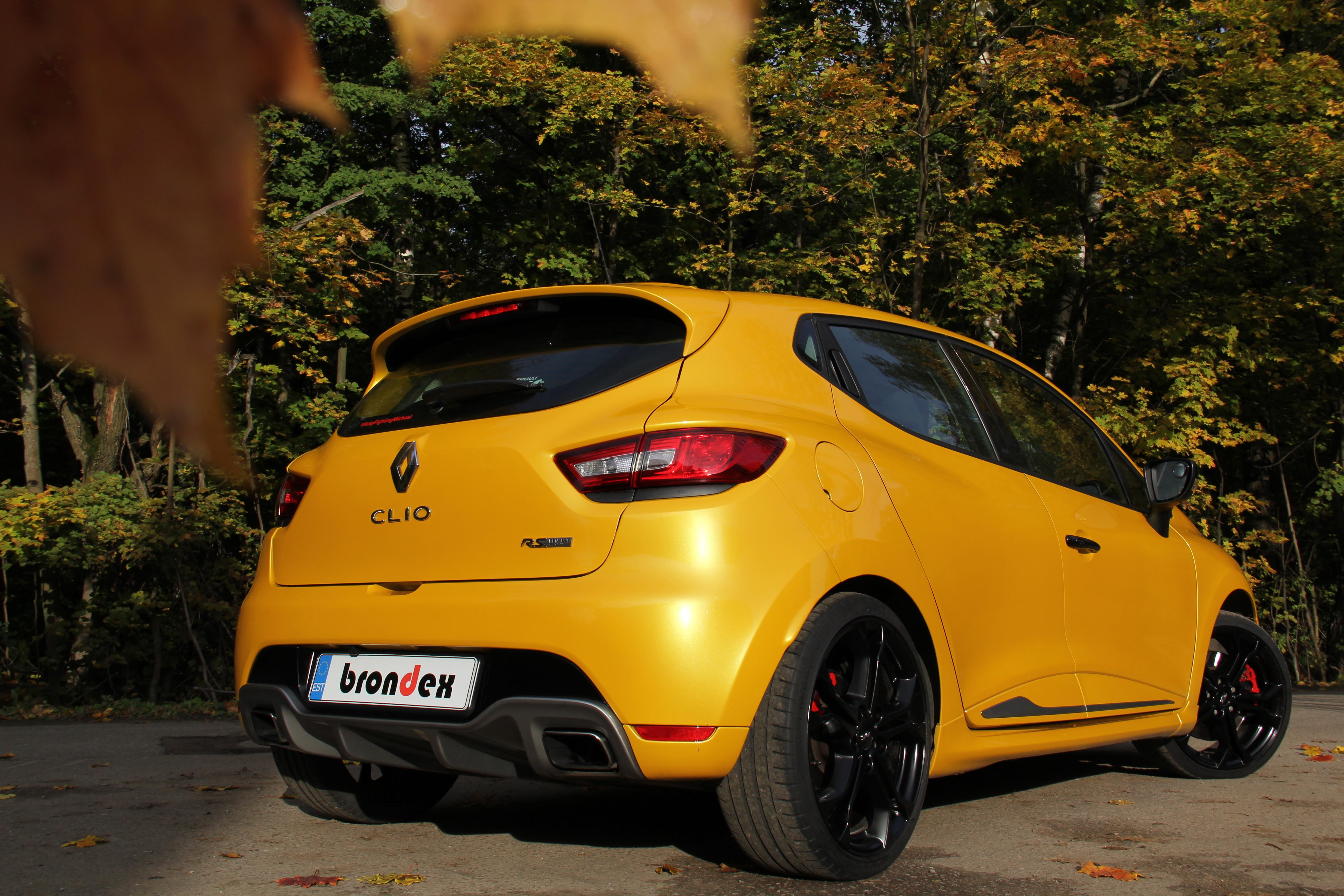 5184x3456 Download Vehicle Renault Clio 4k Ultra HD Wallpaper